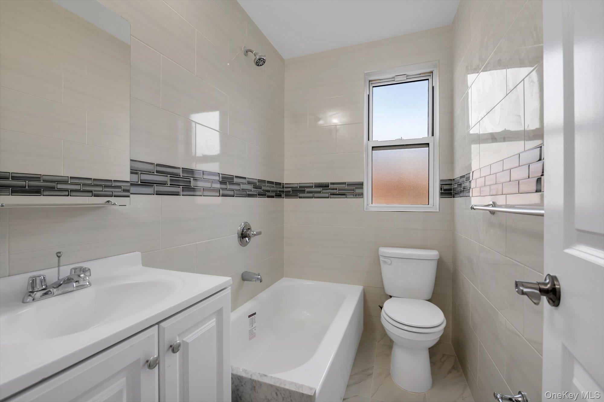 141-37 Union Turnpike # 2-O, Flushing, NY 11367