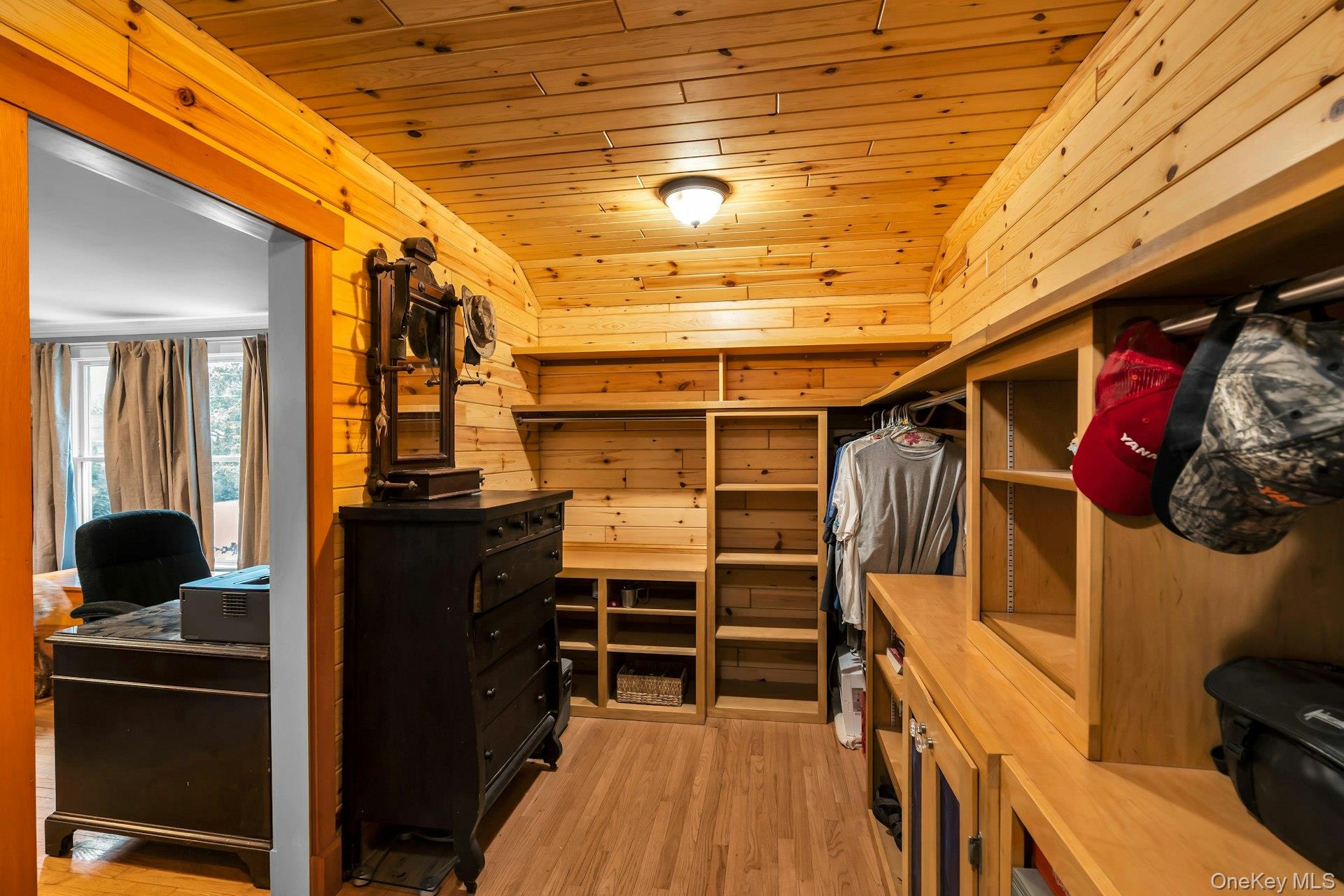 8 Ocean Avenue, Hampton Bays, NY 11946