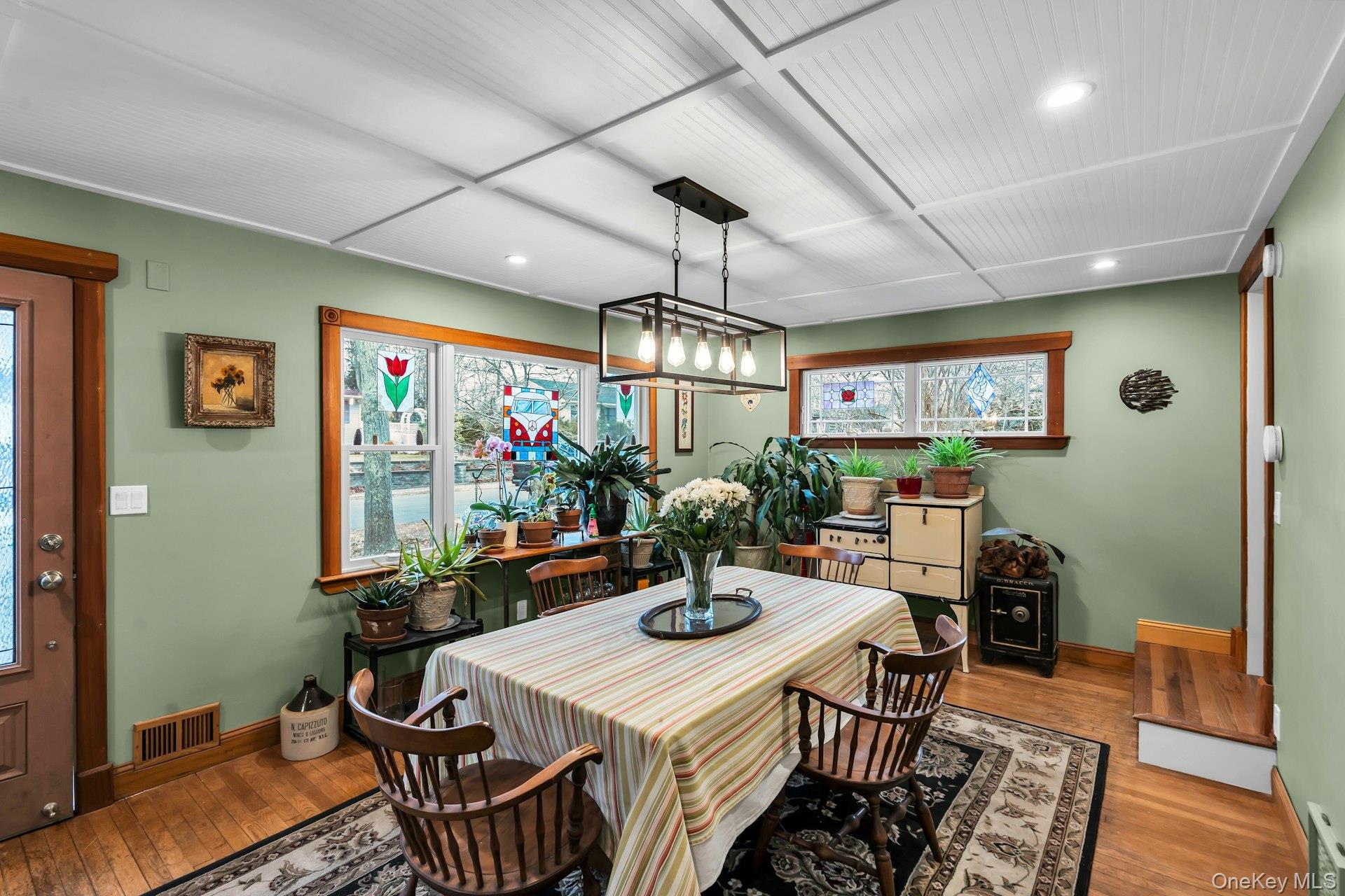 8 Ocean Avenue, Hampton Bays, NY 11946