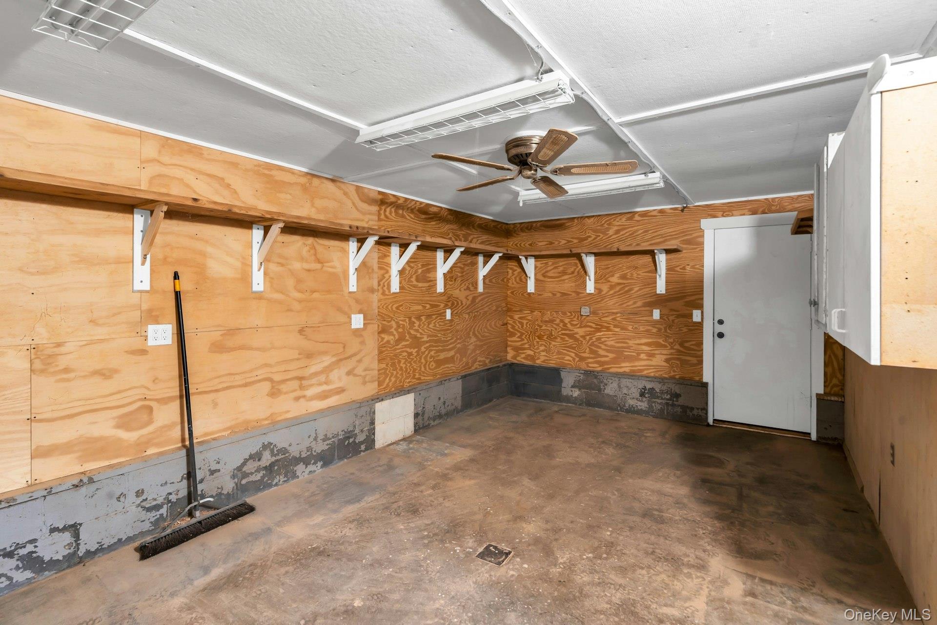 8 Ocean Avenue, Hampton Bays, NY 11946