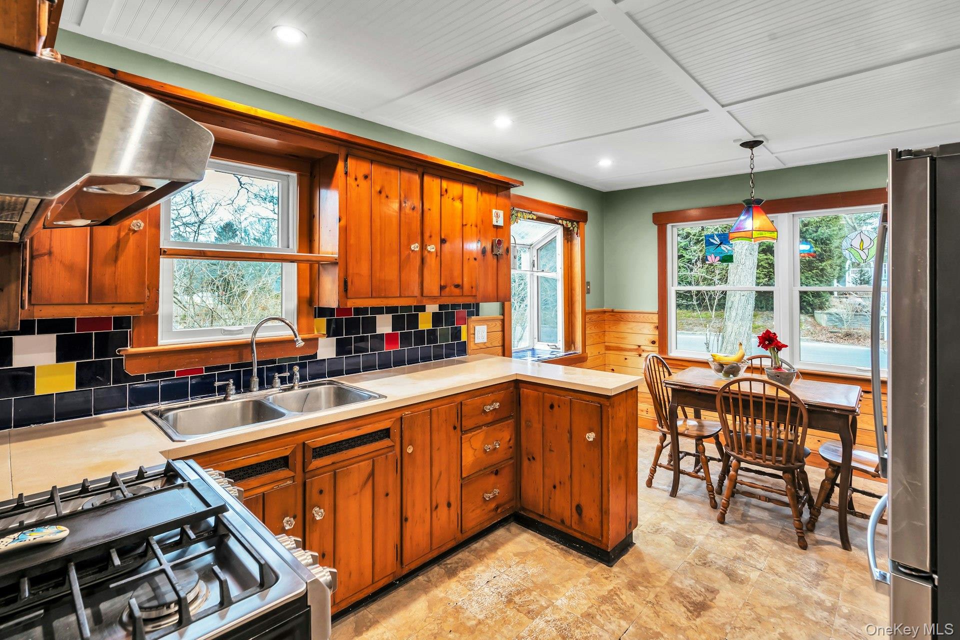 8 Ocean Avenue, Hampton Bays, NY 11946