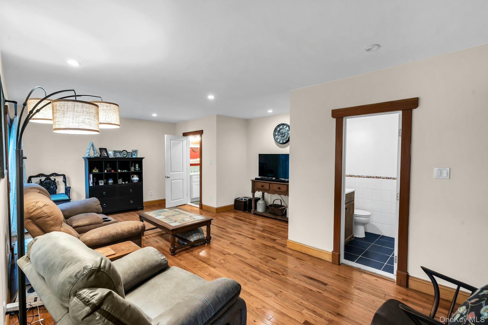 8 Ocean Avenue, Hampton Bays, NY 11946