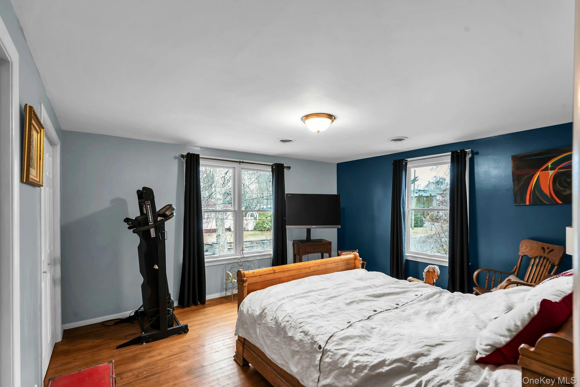 8 Ocean Avenue, Hampton Bays, NY 11946