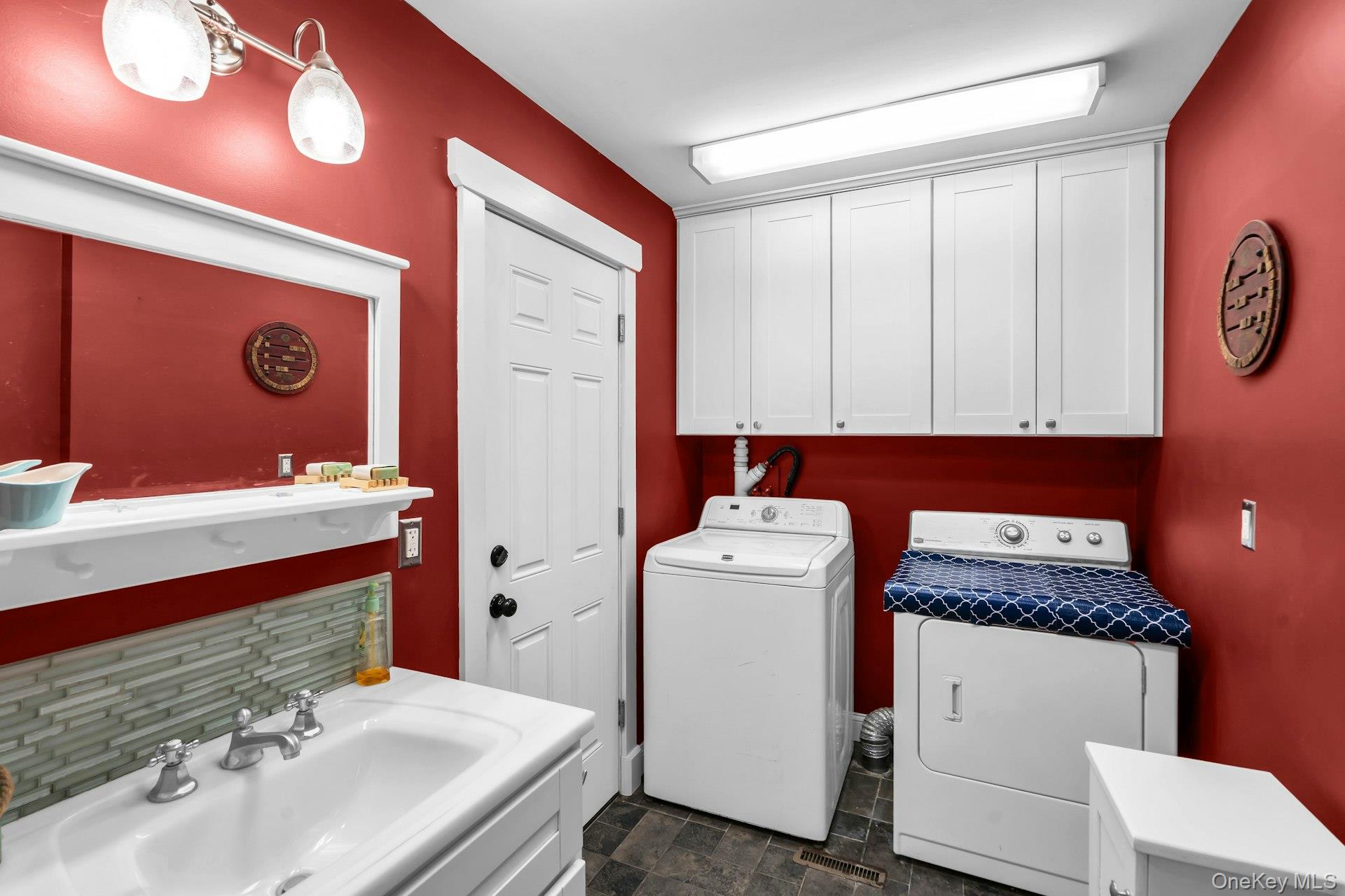 8 Ocean Avenue, Hampton Bays, NY 11946