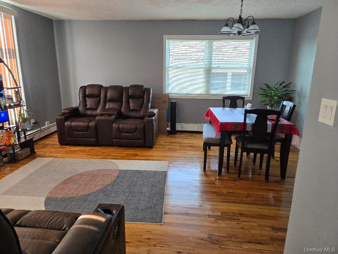 1005 Broadway, Westbury, NY 11590