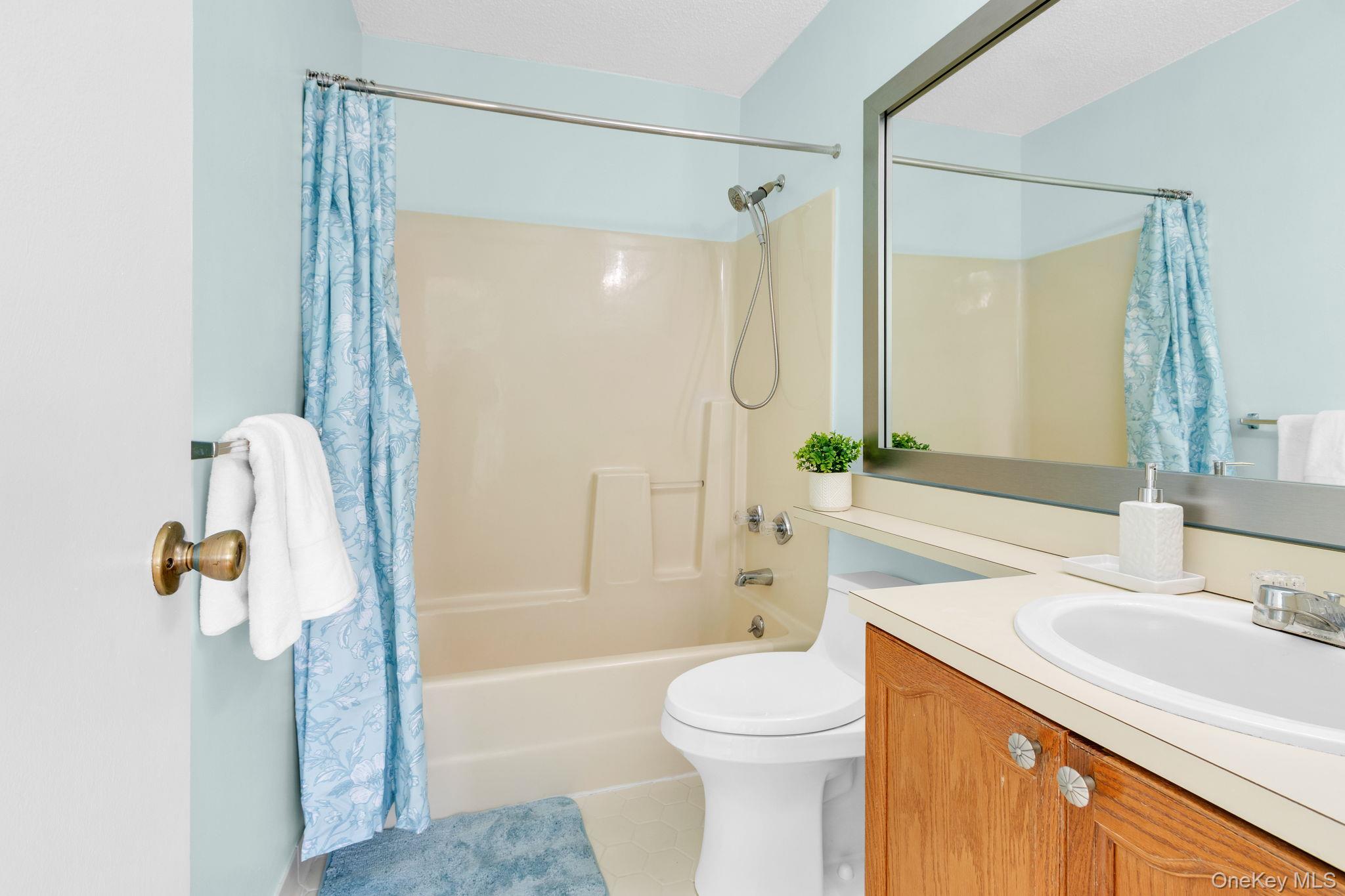 8 Cumberland Court, Peekskill, NY 10566