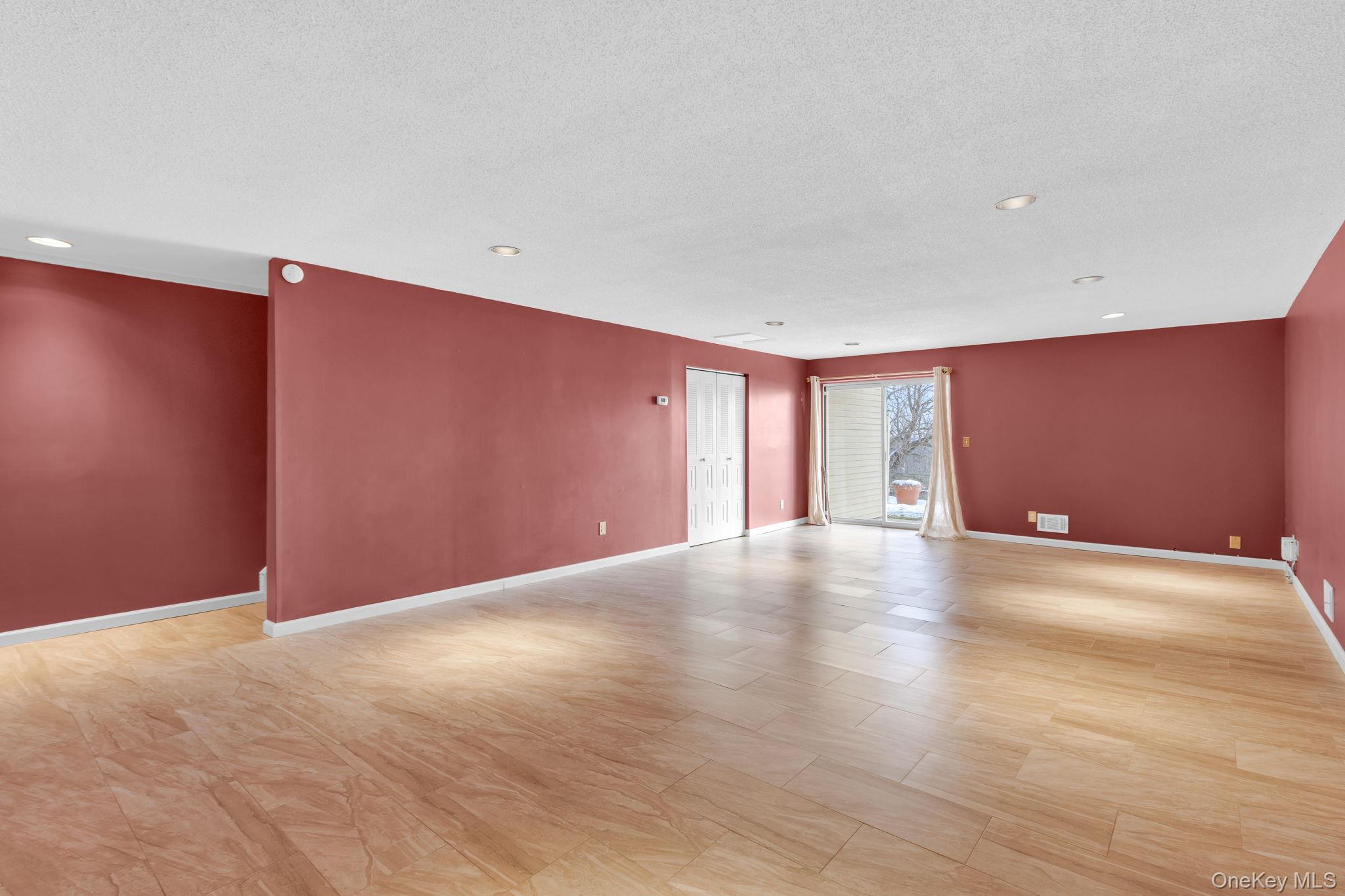 8 Cumberland Court, Peekskill, NY 10566