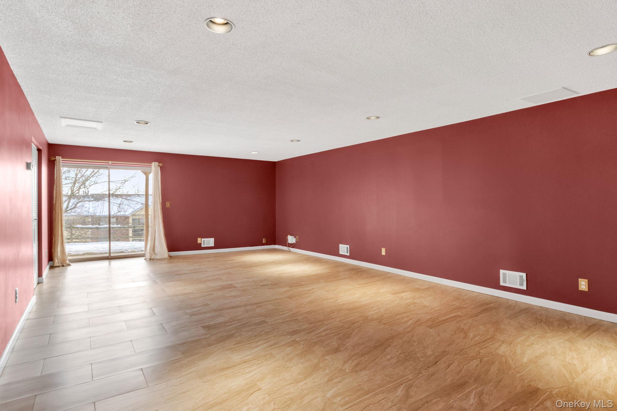 8 Cumberland Court, Peekskill, NY 10566