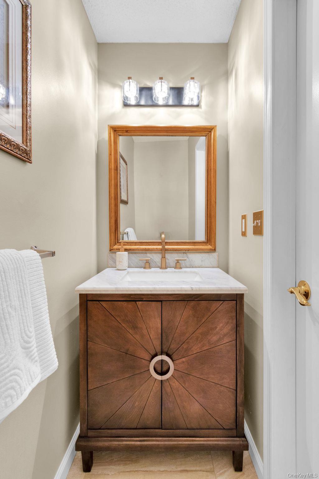 8 Cumberland Court, Peekskill, NY 10566