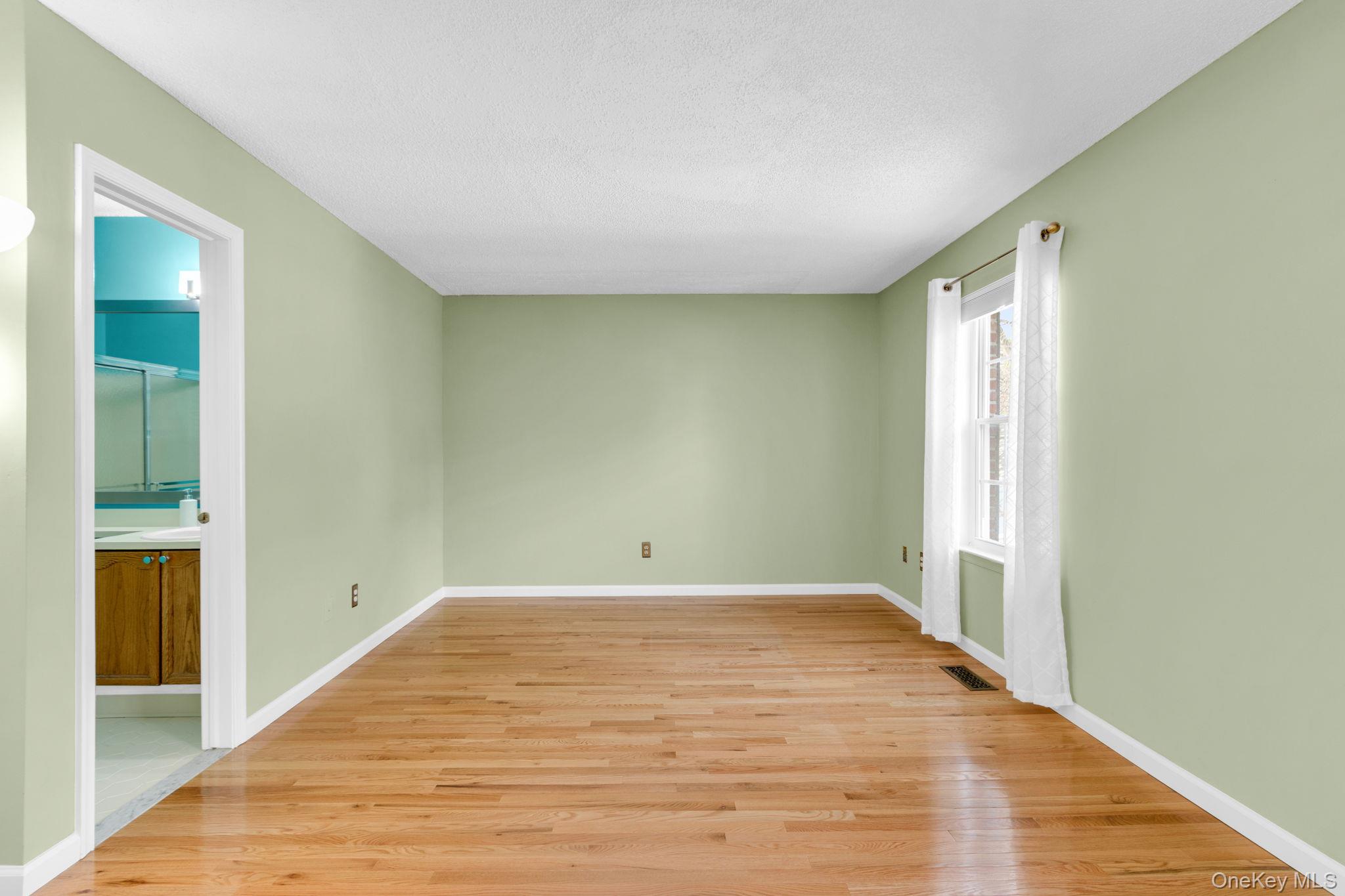 8 Cumberland Court, Peekskill, NY 10566