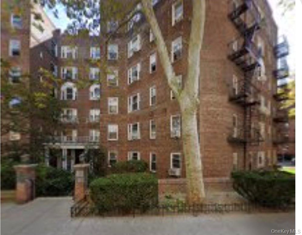 12416 84th Road # 2E, Kew Gardens, NY 11415