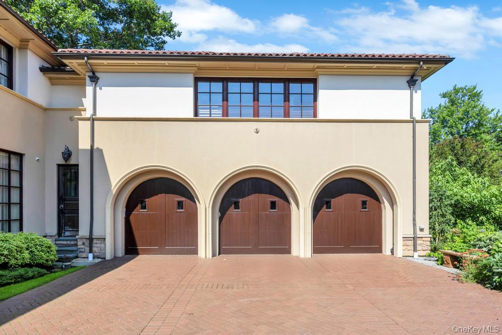 48 Nassau Drive, Great Neck, NY 11021