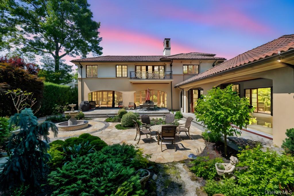 48 Nassau Drive, Great Neck, NY 11021