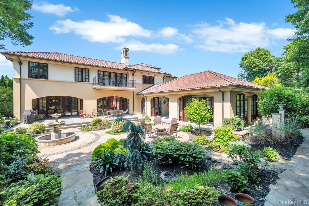 48 Nassau Drive, Great Neck, NY 11021