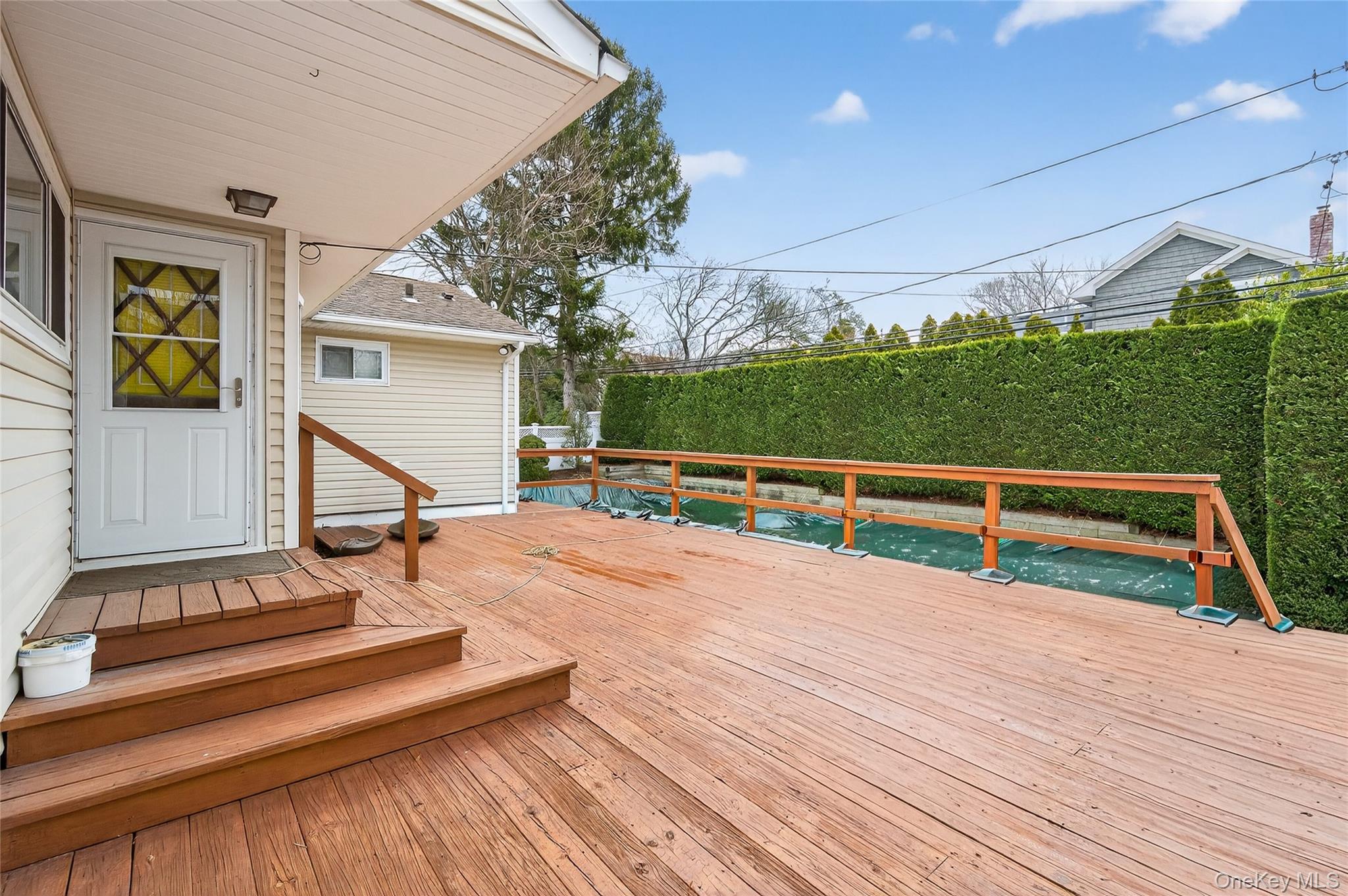 50 Netto Lane, Plainview, NY 11803