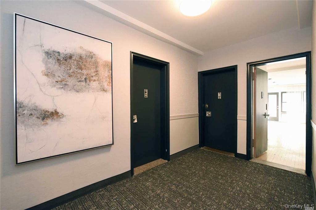 15 HILL PARK Avenue # 1-L, Great Neck Plaza, NY 11021