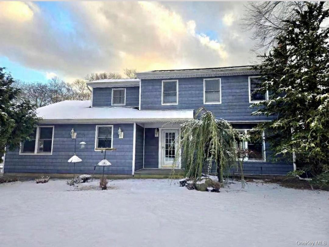 22 Rustic Road, Yaphank, NY 11980