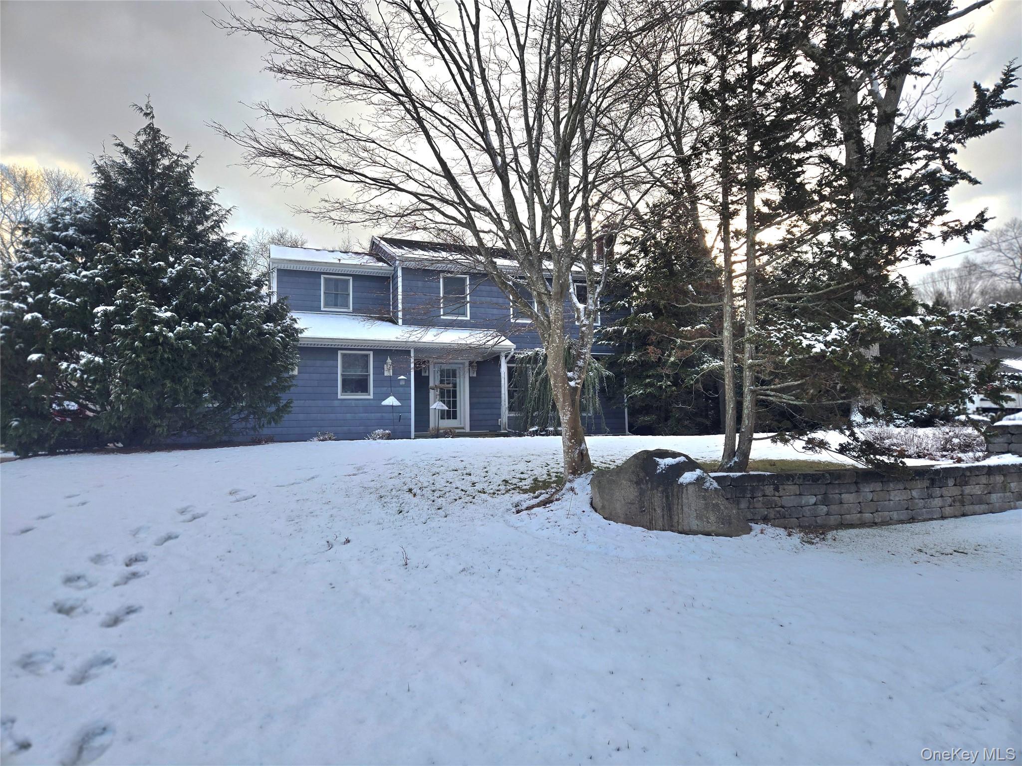 22 Rustic Road, Yaphank, NY 11980