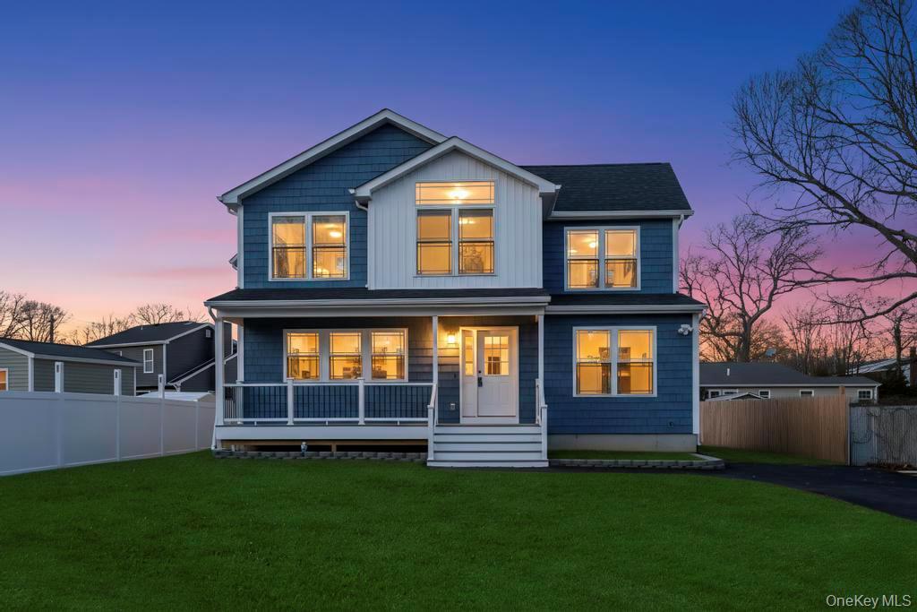 49 Barclay Road, Mastic Beach, NY 11951