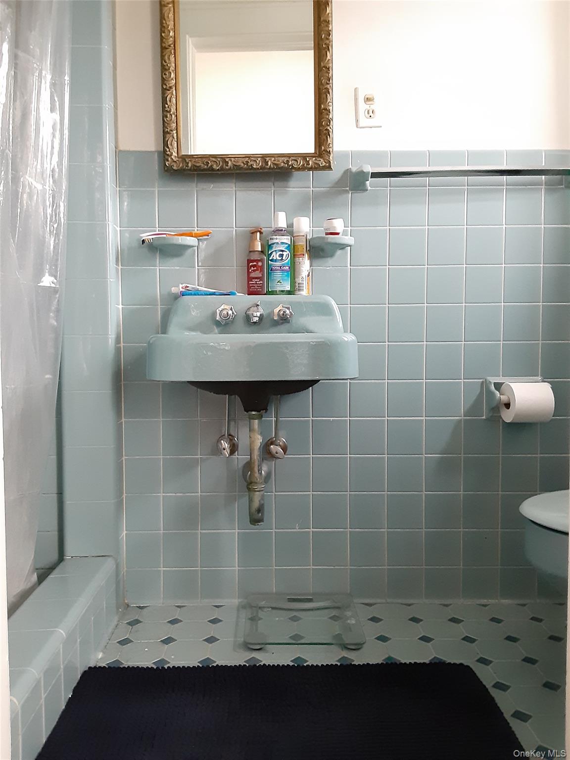 91 Bedell Avenue, Hempstead, NY 11550