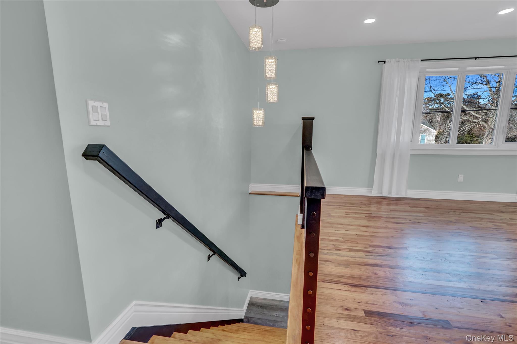 39 Roosevelt Boulevard, East Patchogue, NY 11772