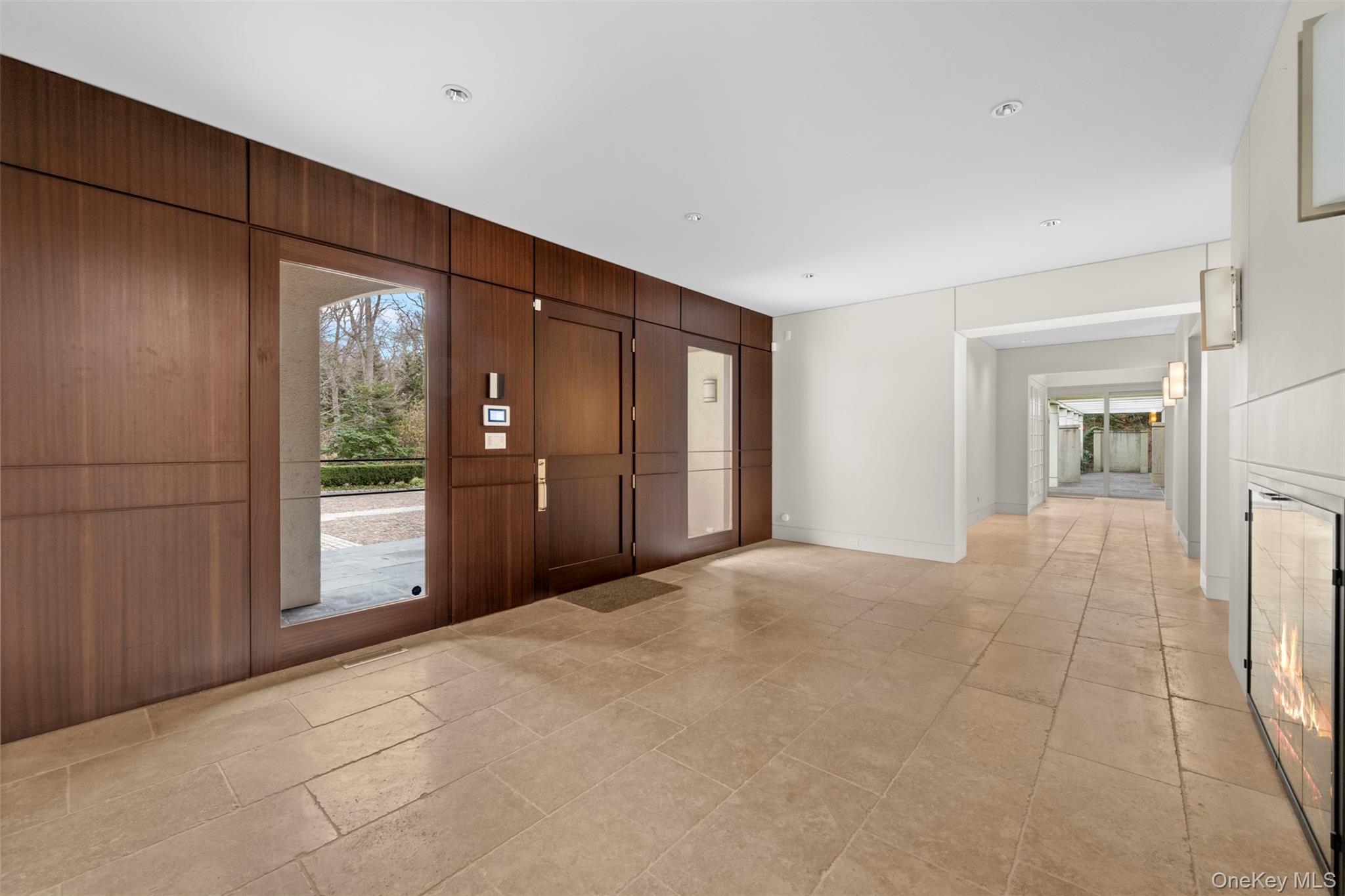 121 Piping Rock Road, Locust Valley, NY 11560