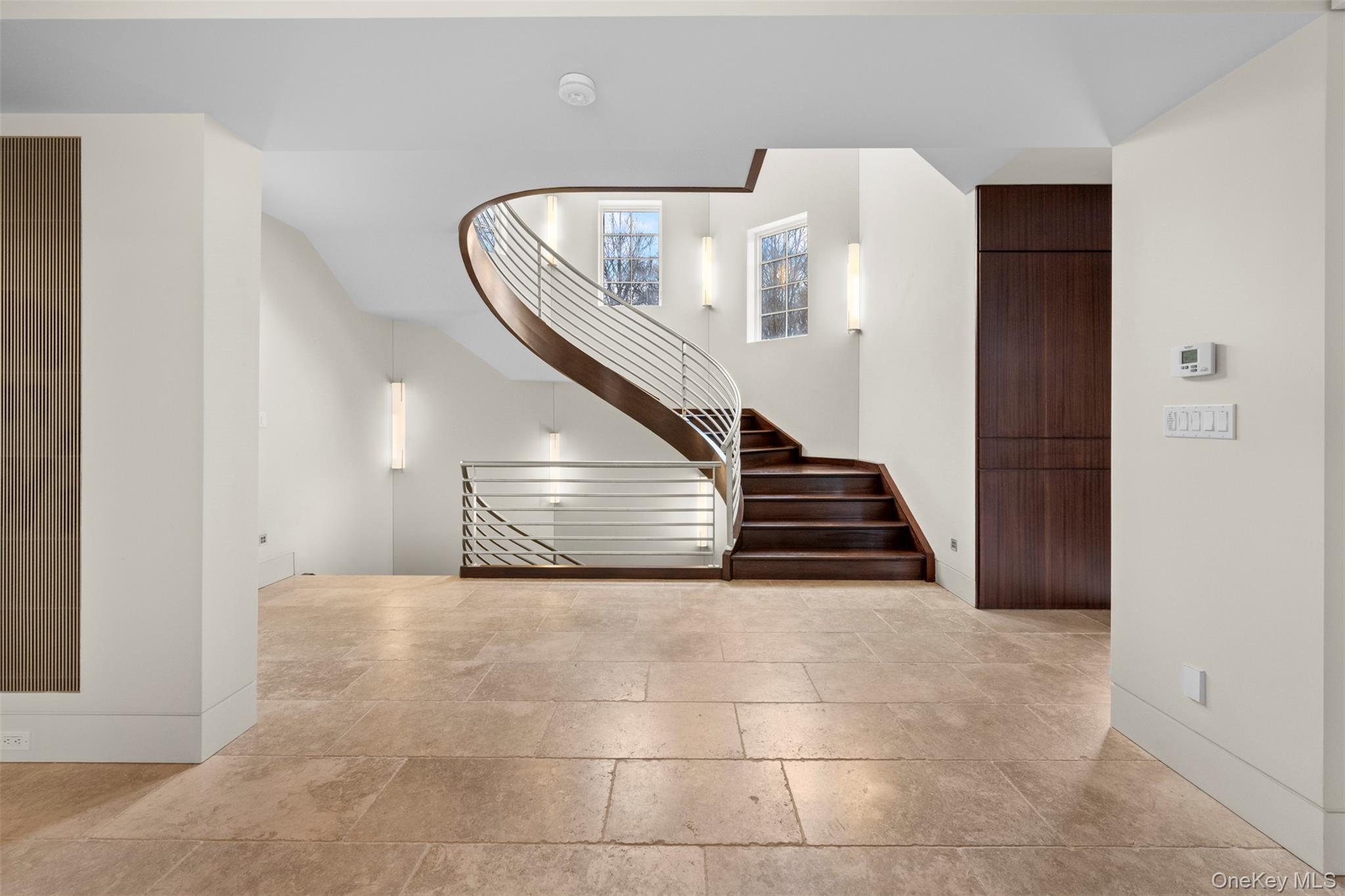 121 Piping Rock Road, Locust Valley, NY 11560