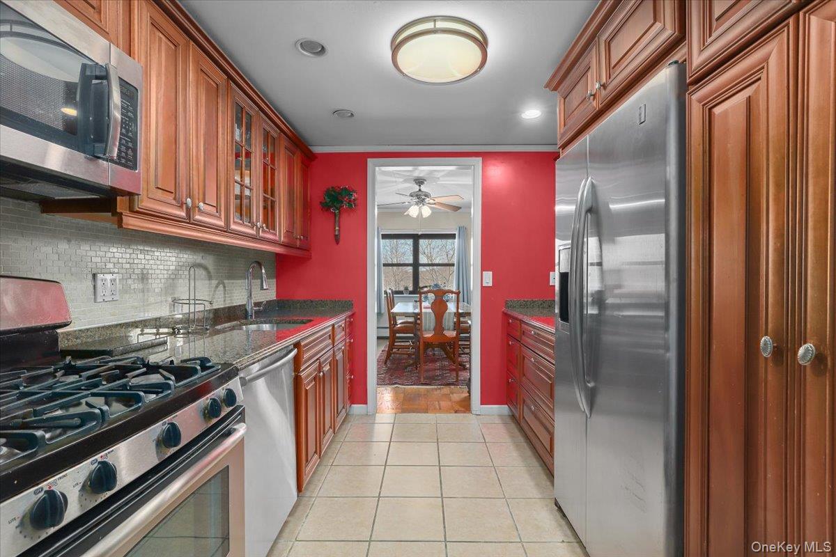 200 Diplomat Drive # 8N, Mount Kisco, NY 10549