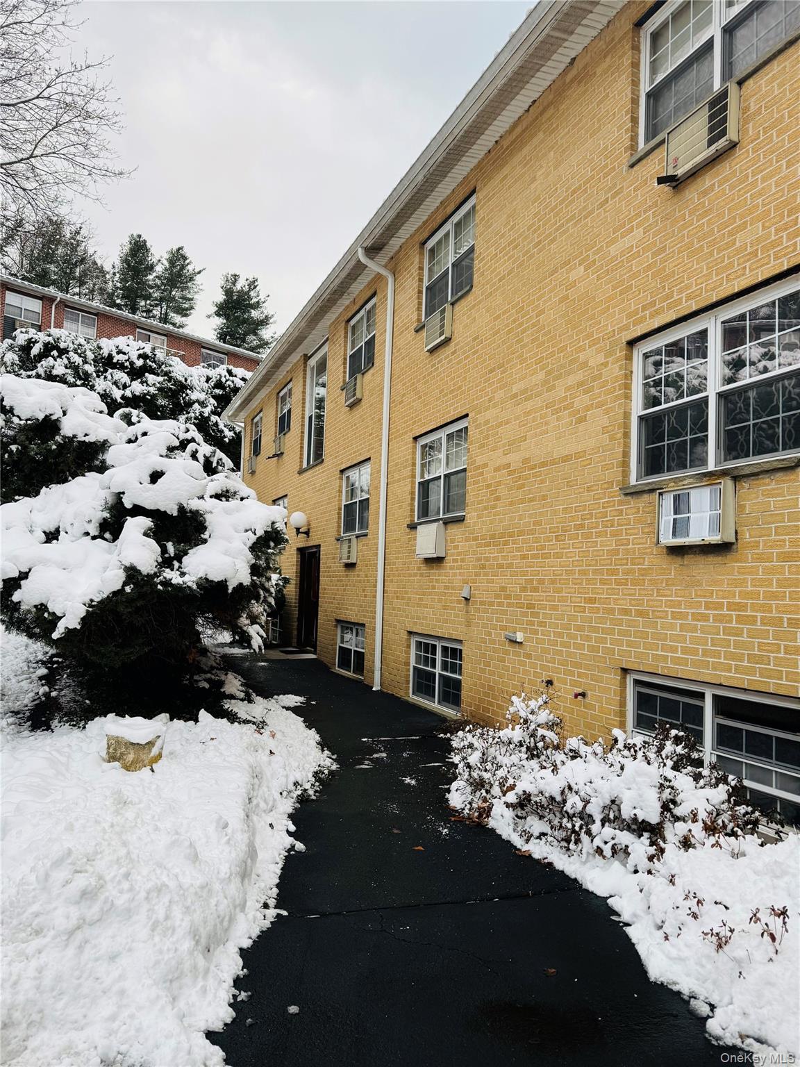 8 Dove Court # 8B, Croton-on-Hudson, NY 10520