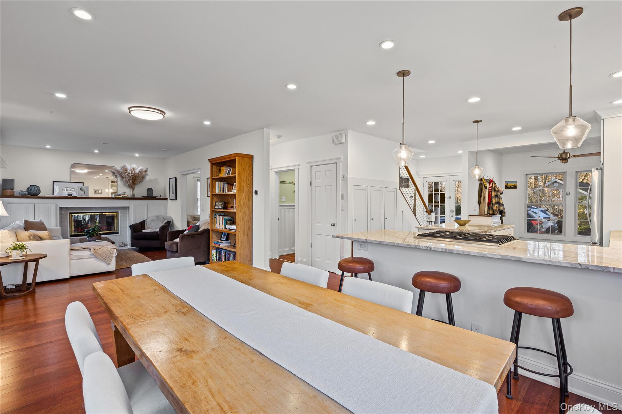 2 Walnut Avenue, Setauket, NY 11733