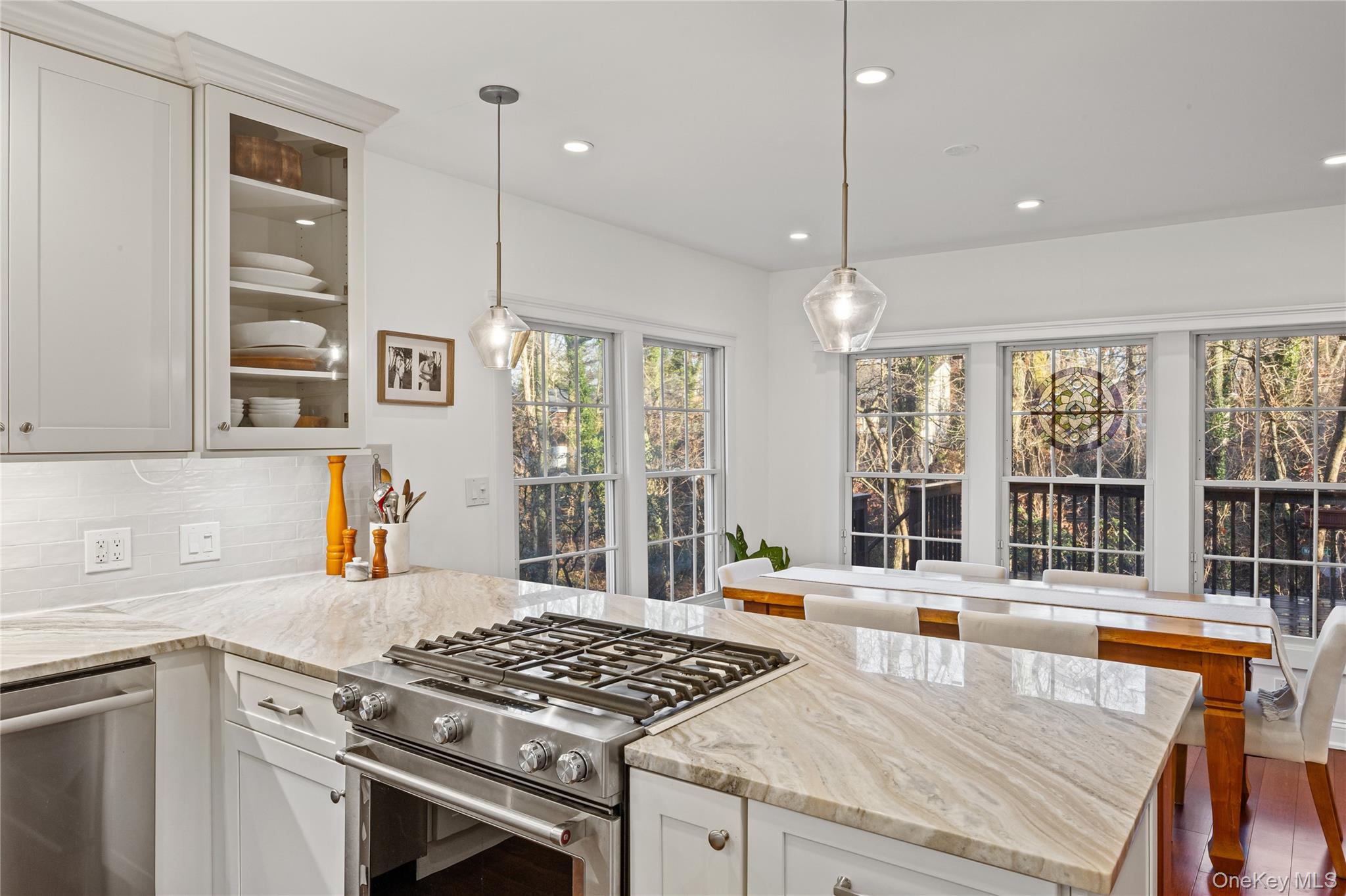 2 Walnut Avenue, Setauket, NY 11733