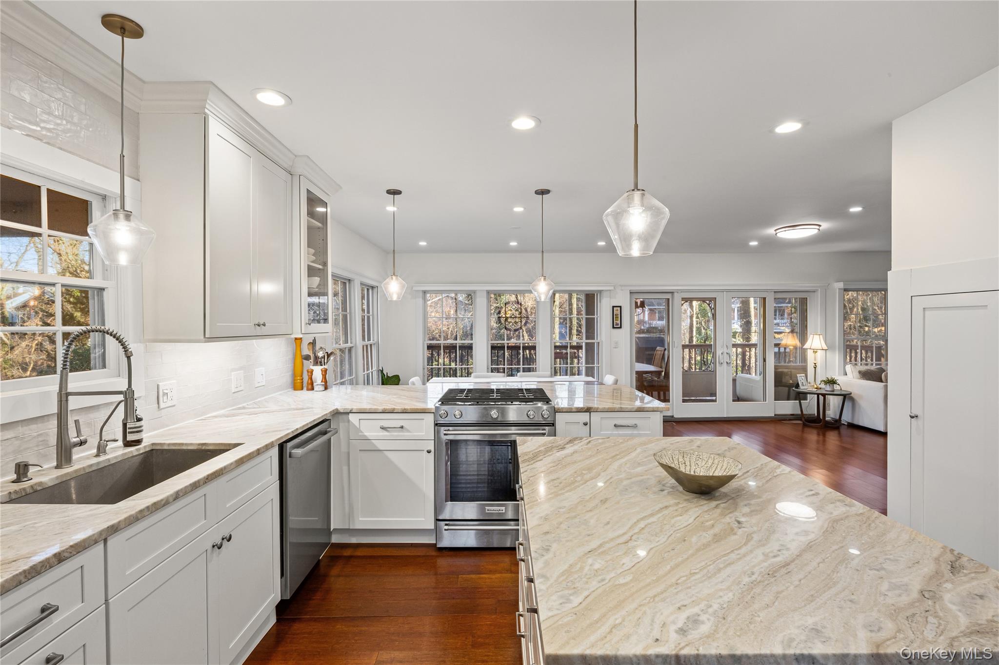 2 Walnut Avenue, Setauket, NY 11733