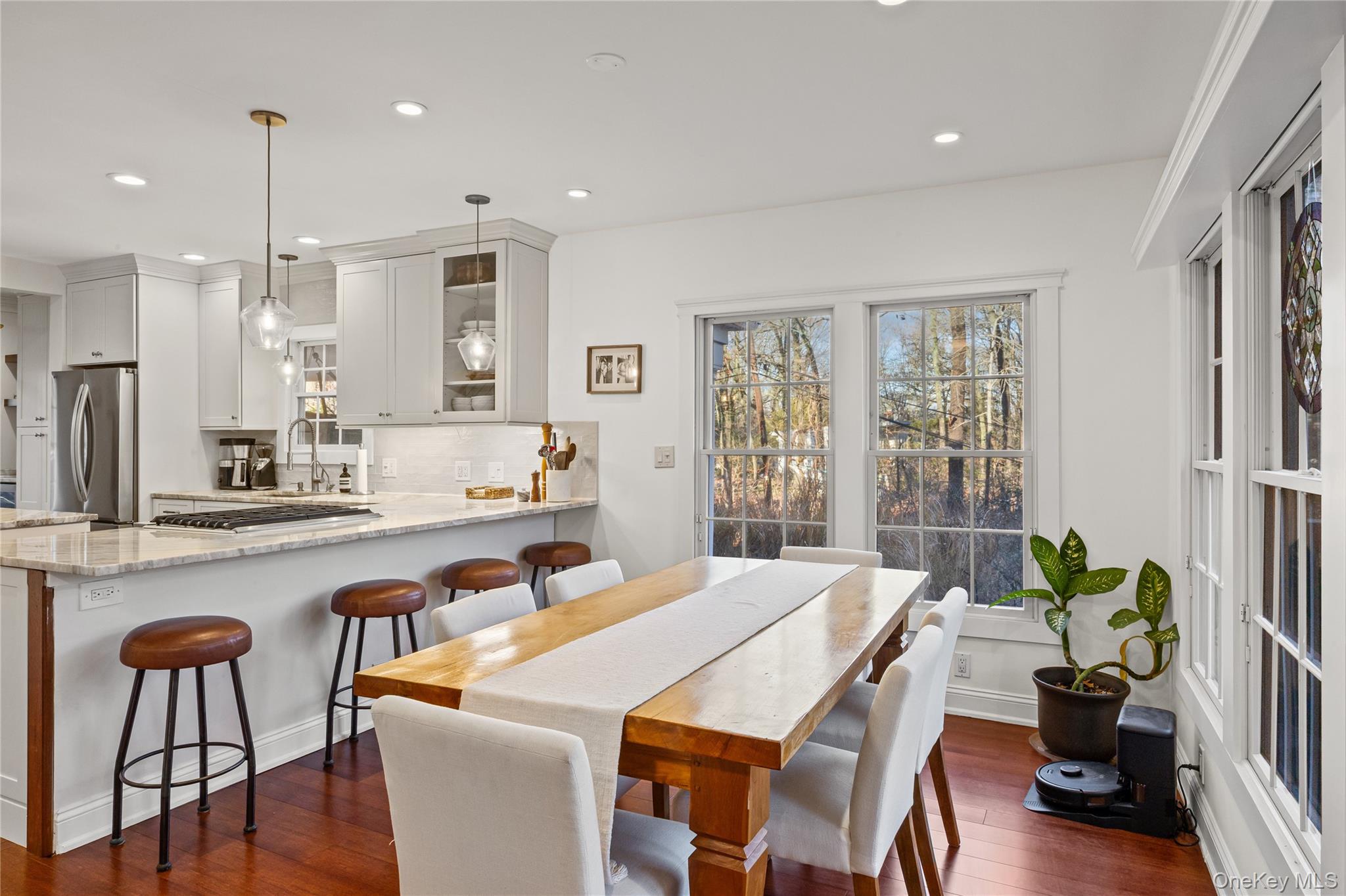 2 Walnut Avenue, Setauket, NY 11733