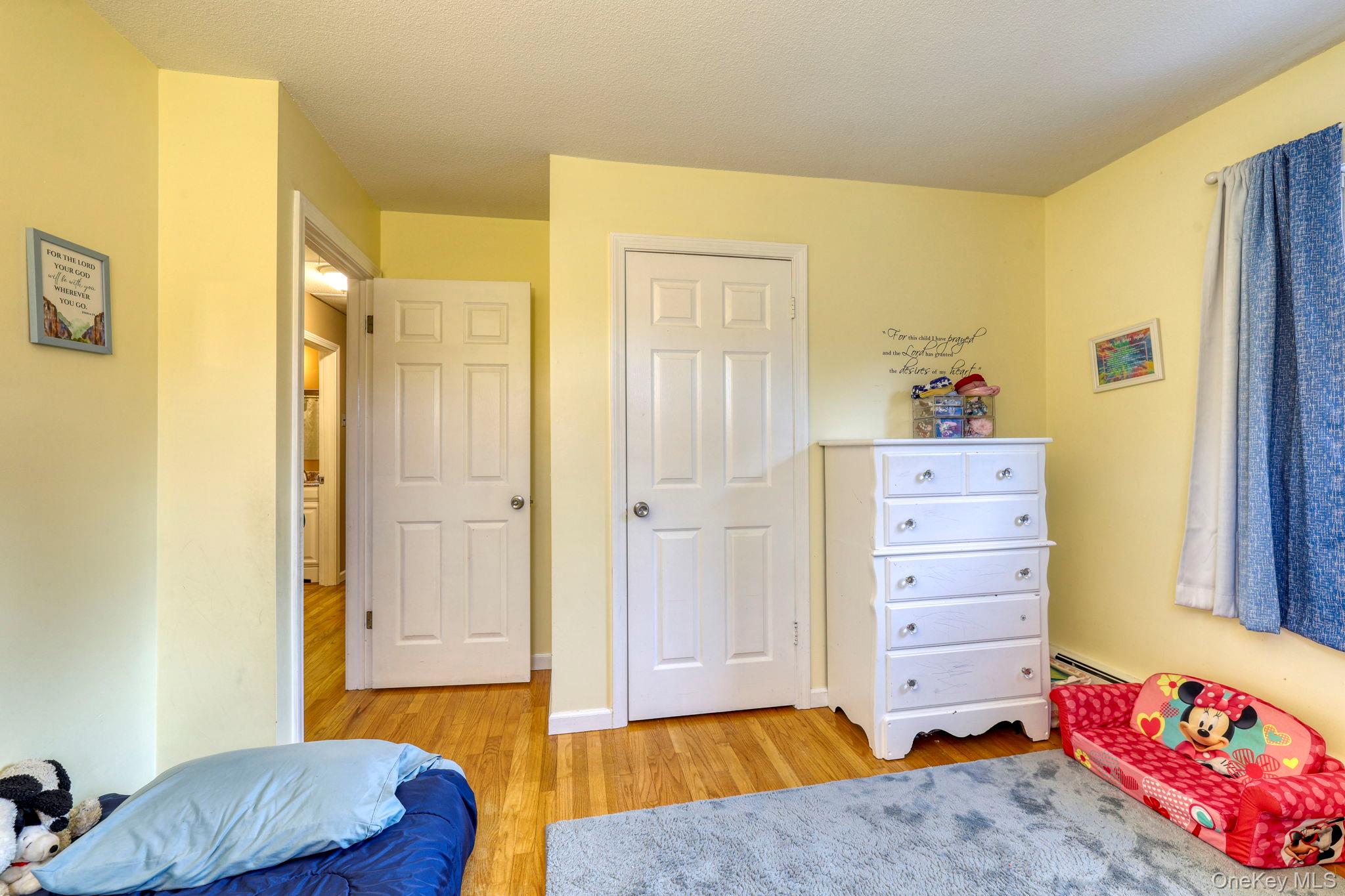 19 Eastwood Rd, Danbury, NY 06811