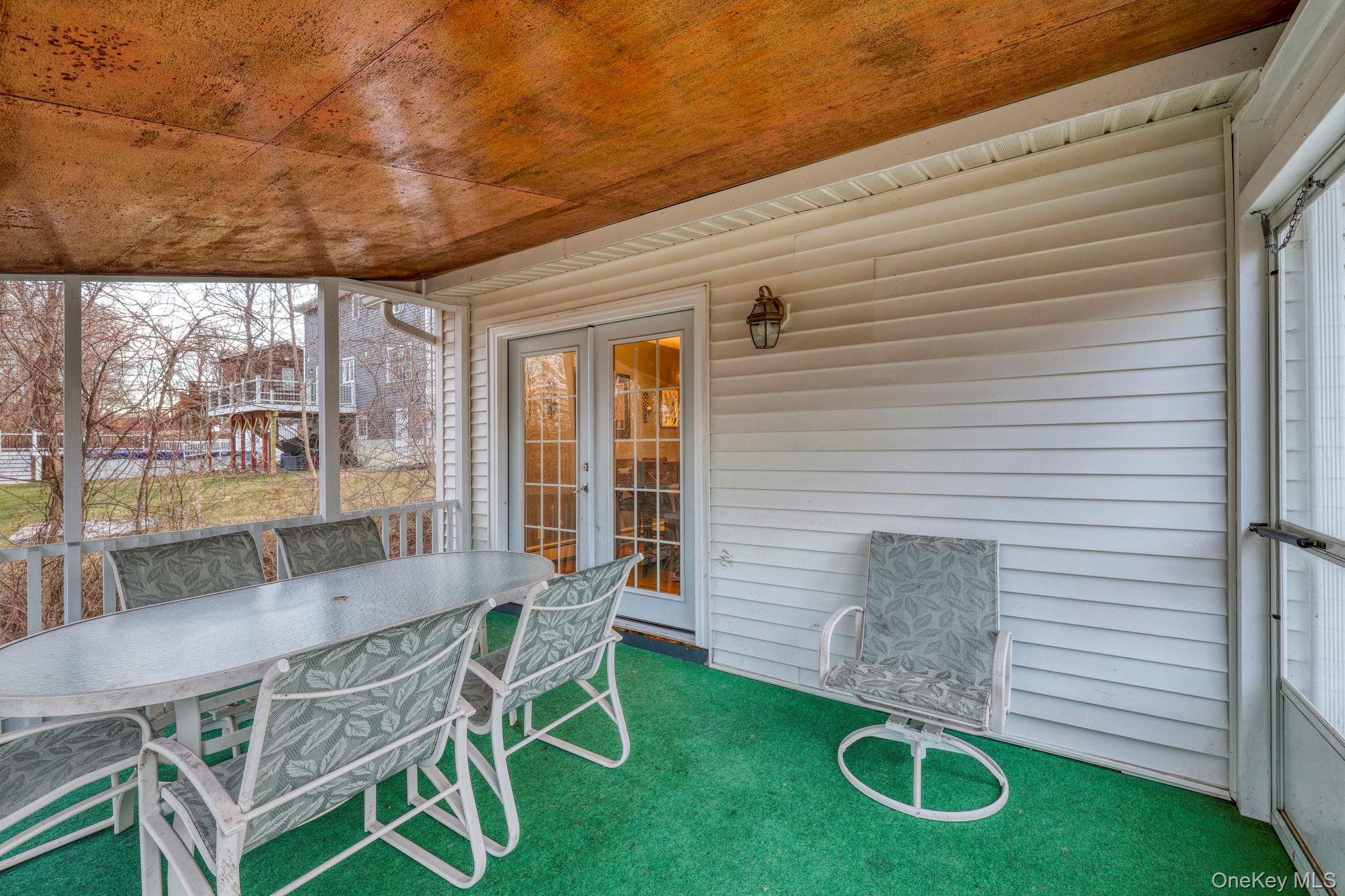 19 Eastwood Rd, Danbury, NY 06811