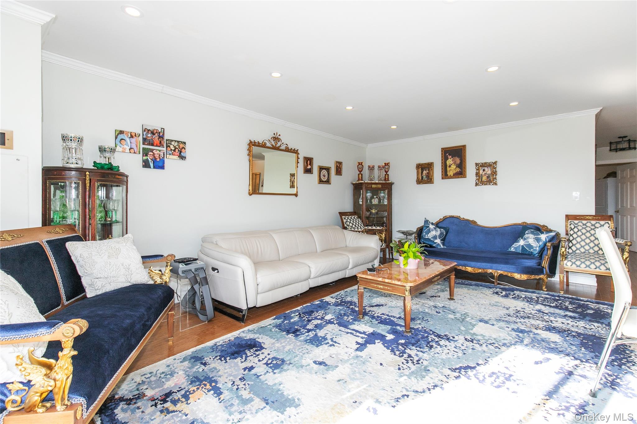 12 Bond Street # 5A, Great Neck, NY 11021