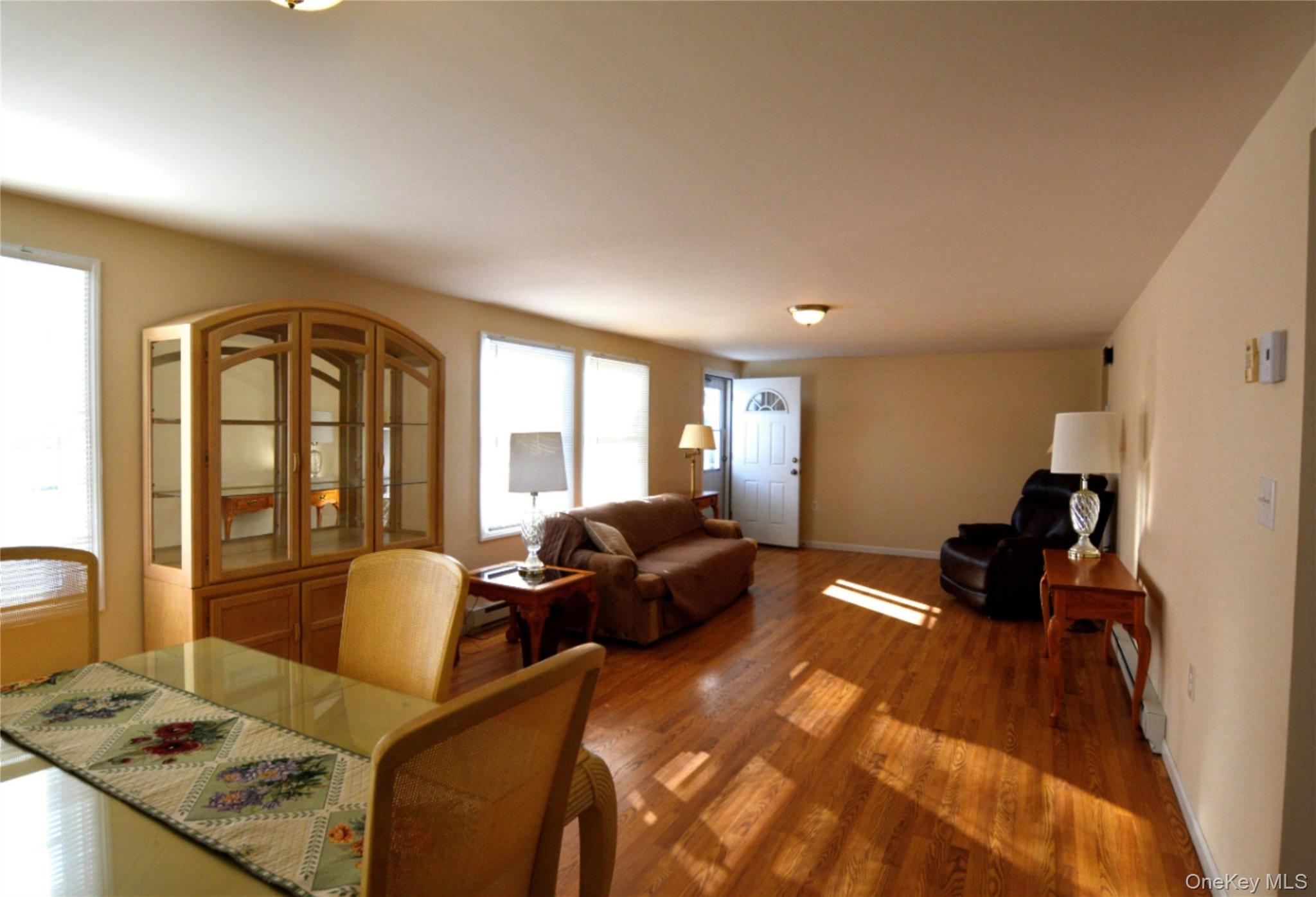 82 Village Circle W, Manorville, NY 11949