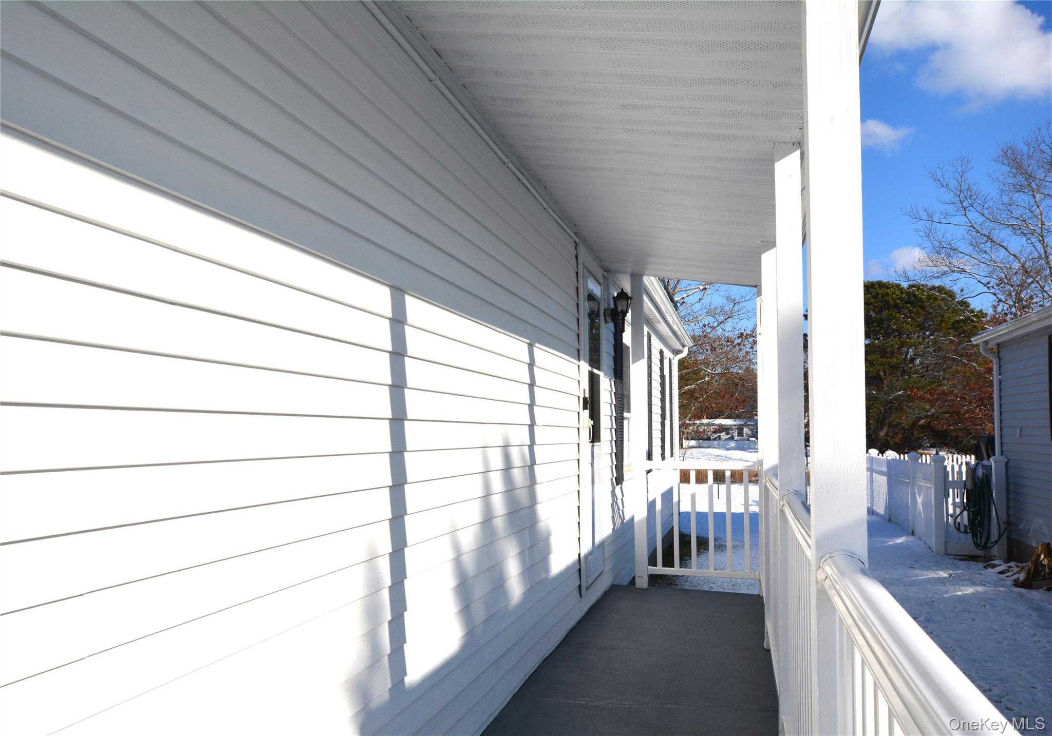 82 Village Circle W, Manorville, NY 11949