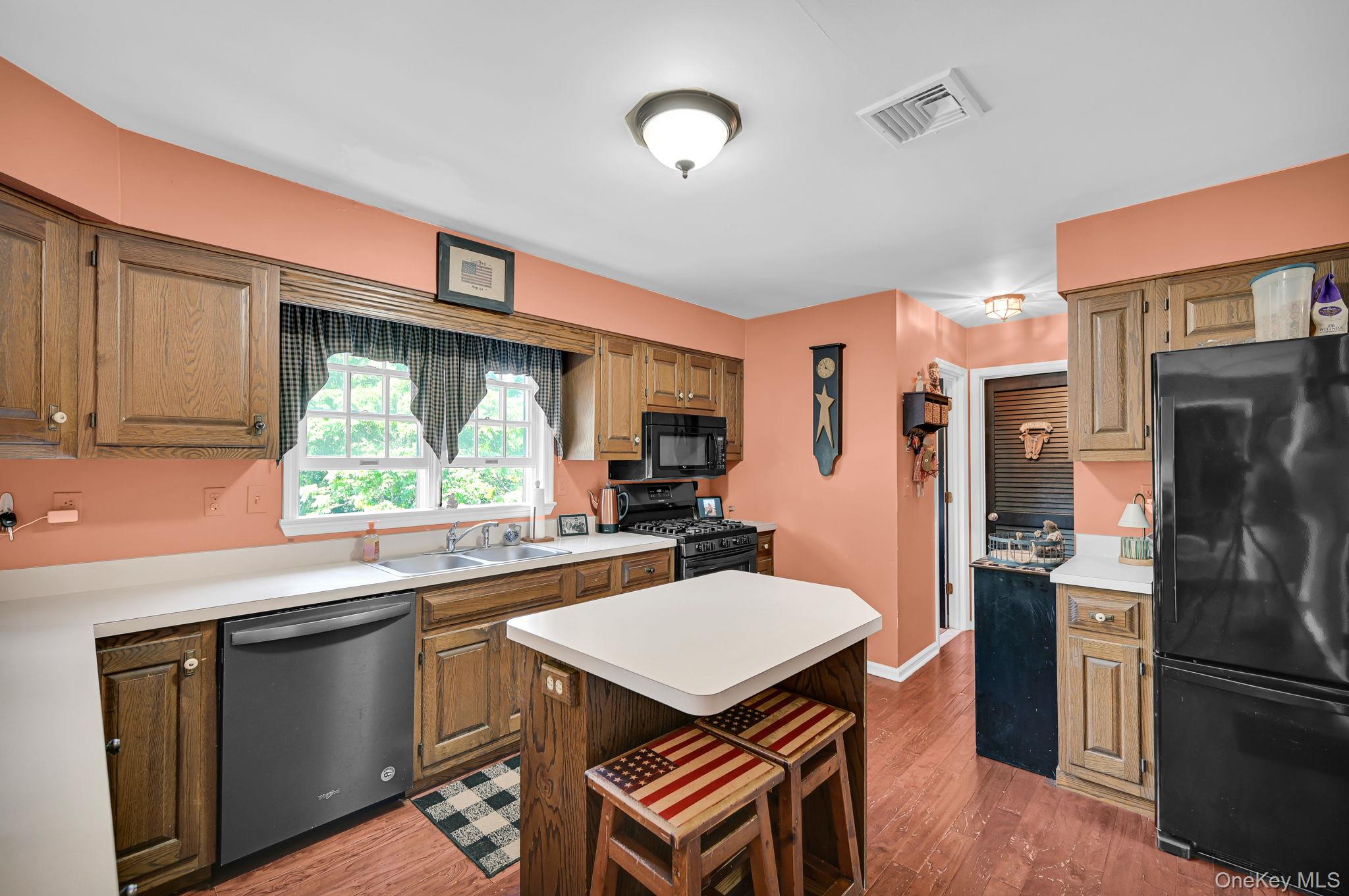 28 Brady Road, Warwick, NY 10990