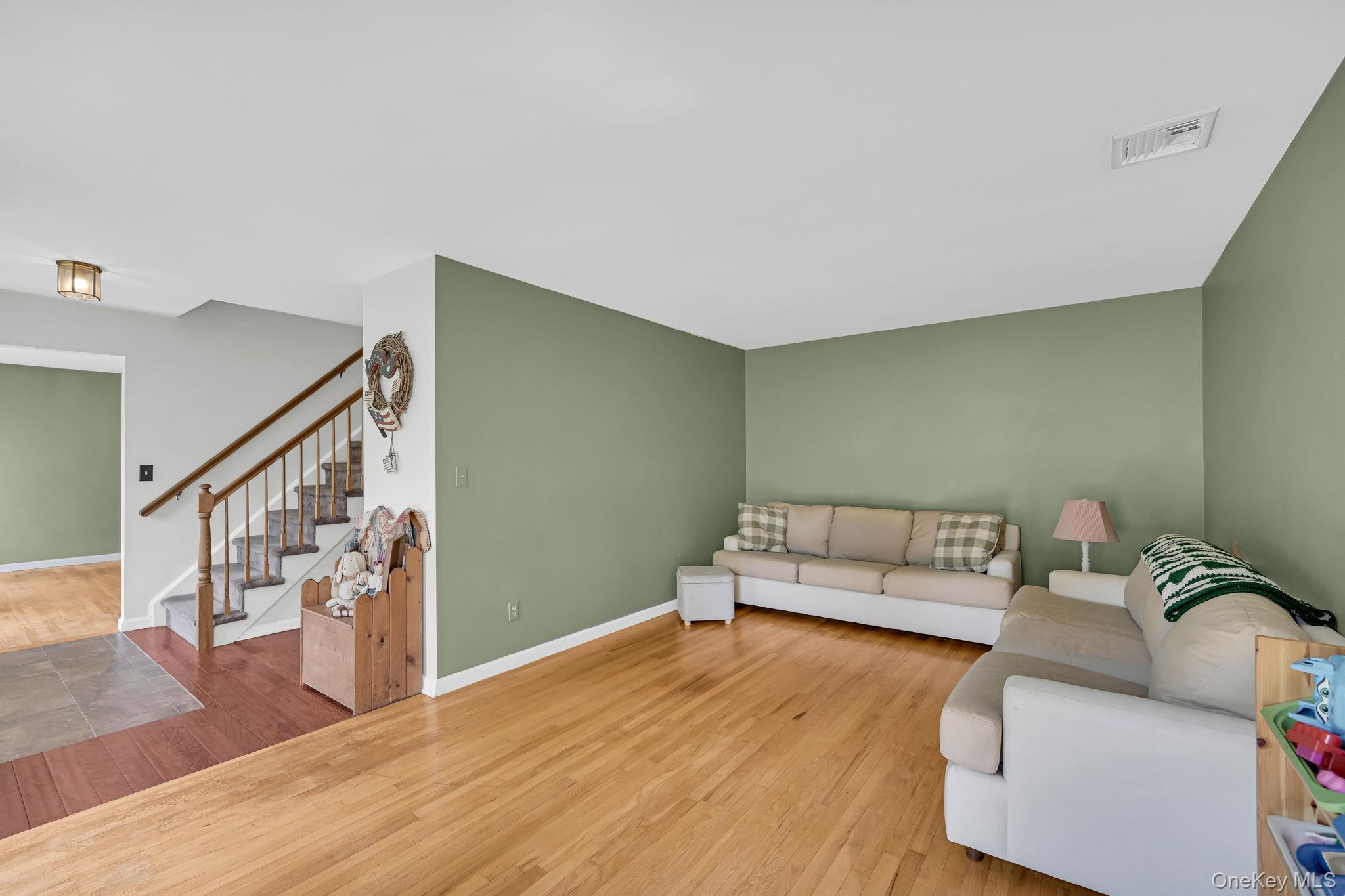 28 Brady Road, Warwick, NY 10990