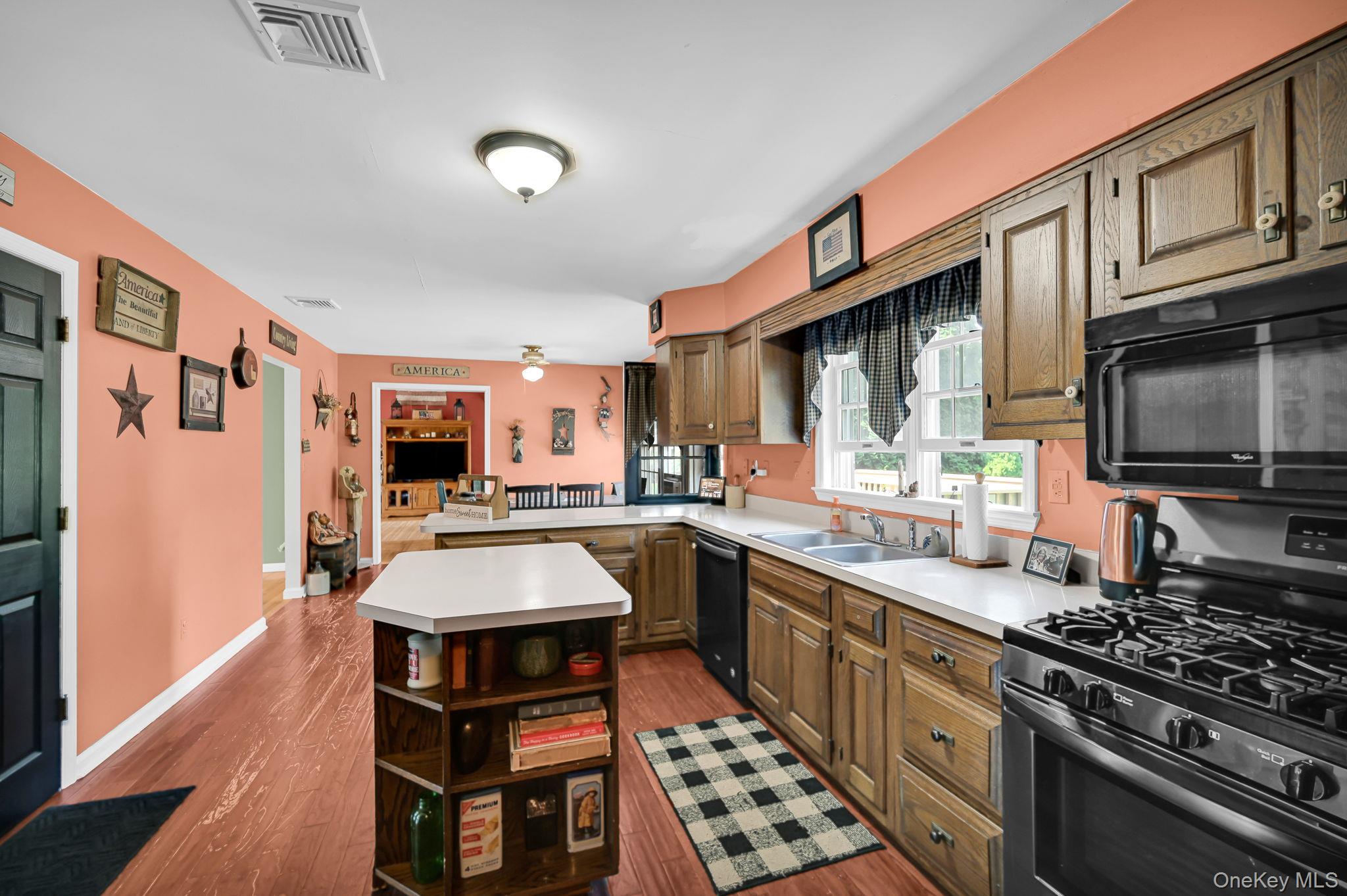 28 Brady Road, Warwick, NY 10990