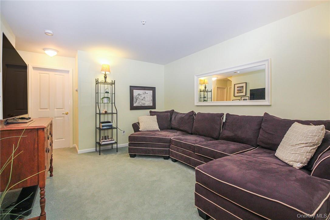 213 Waterside Close, Peekskill, NY 10566