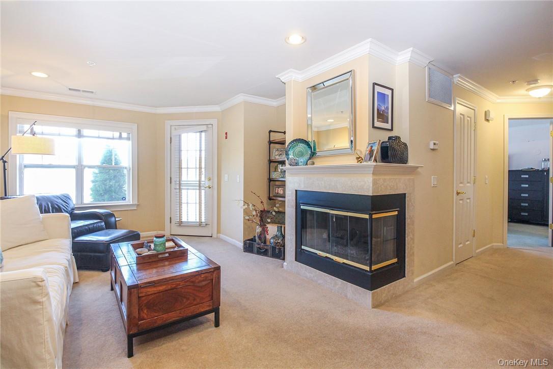 213 Waterside Close, Peekskill, NY 10566