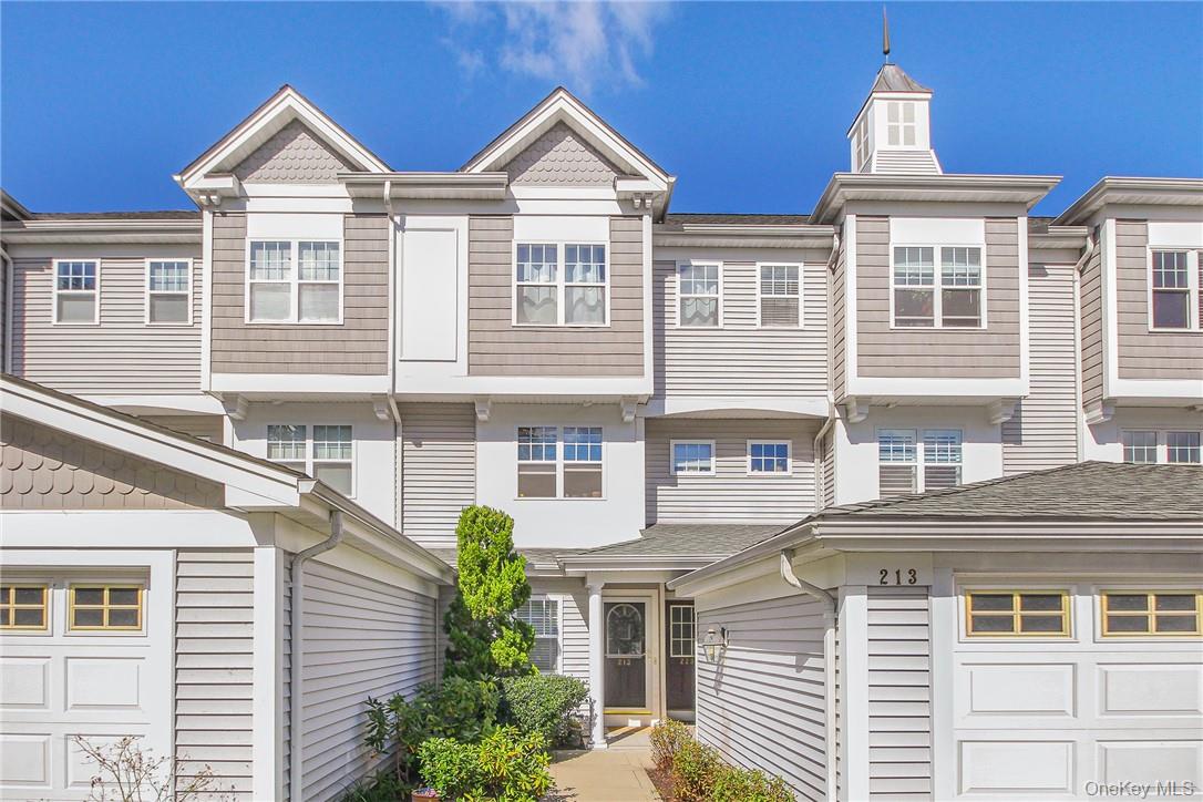 213 Waterside Close, Peekskill, NY 10566