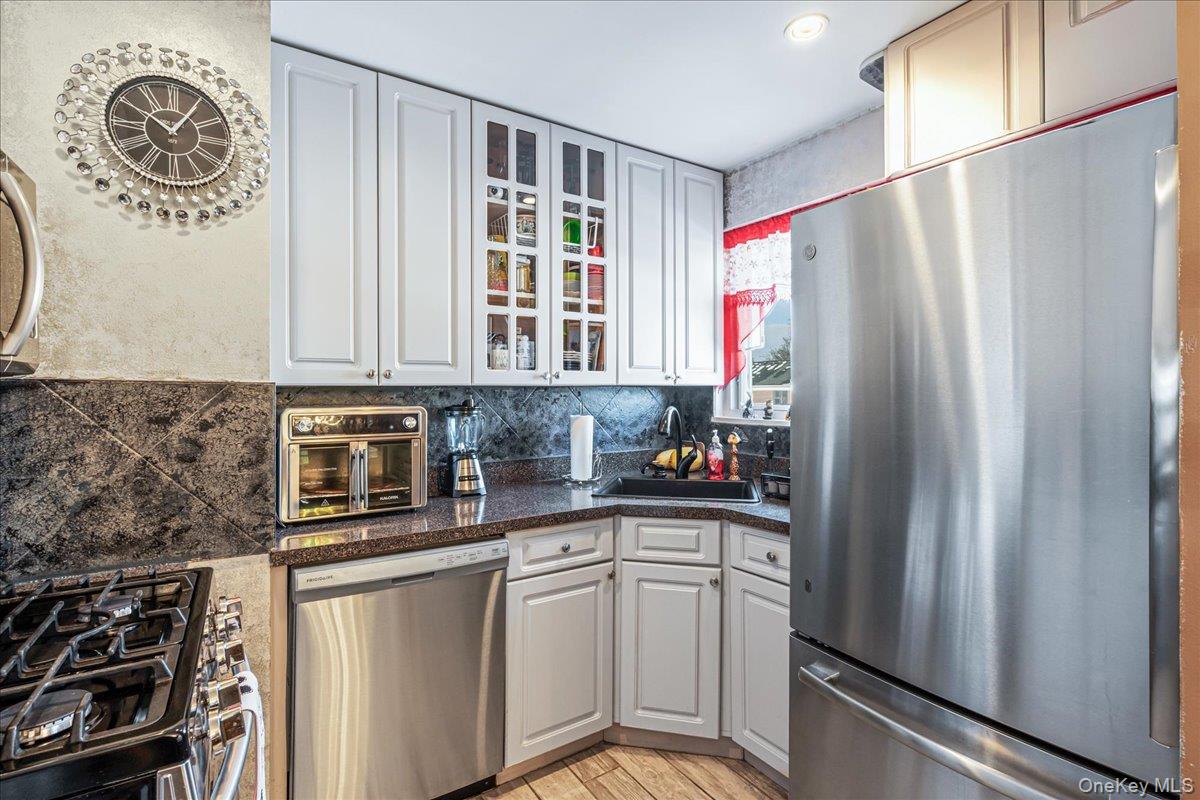 216-15 68th Avenue # 2, Bayside, NY 11364