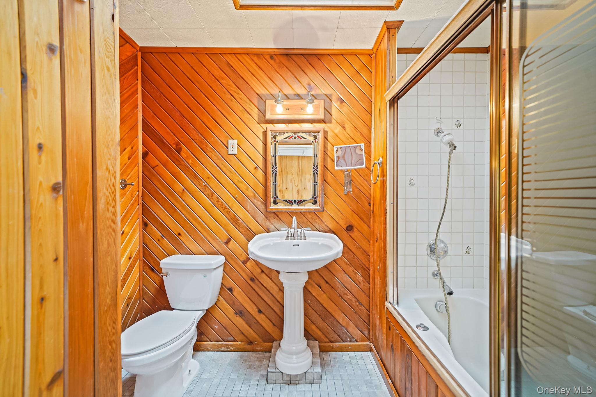 133 Royal Avenue, Flanders, NY 11901