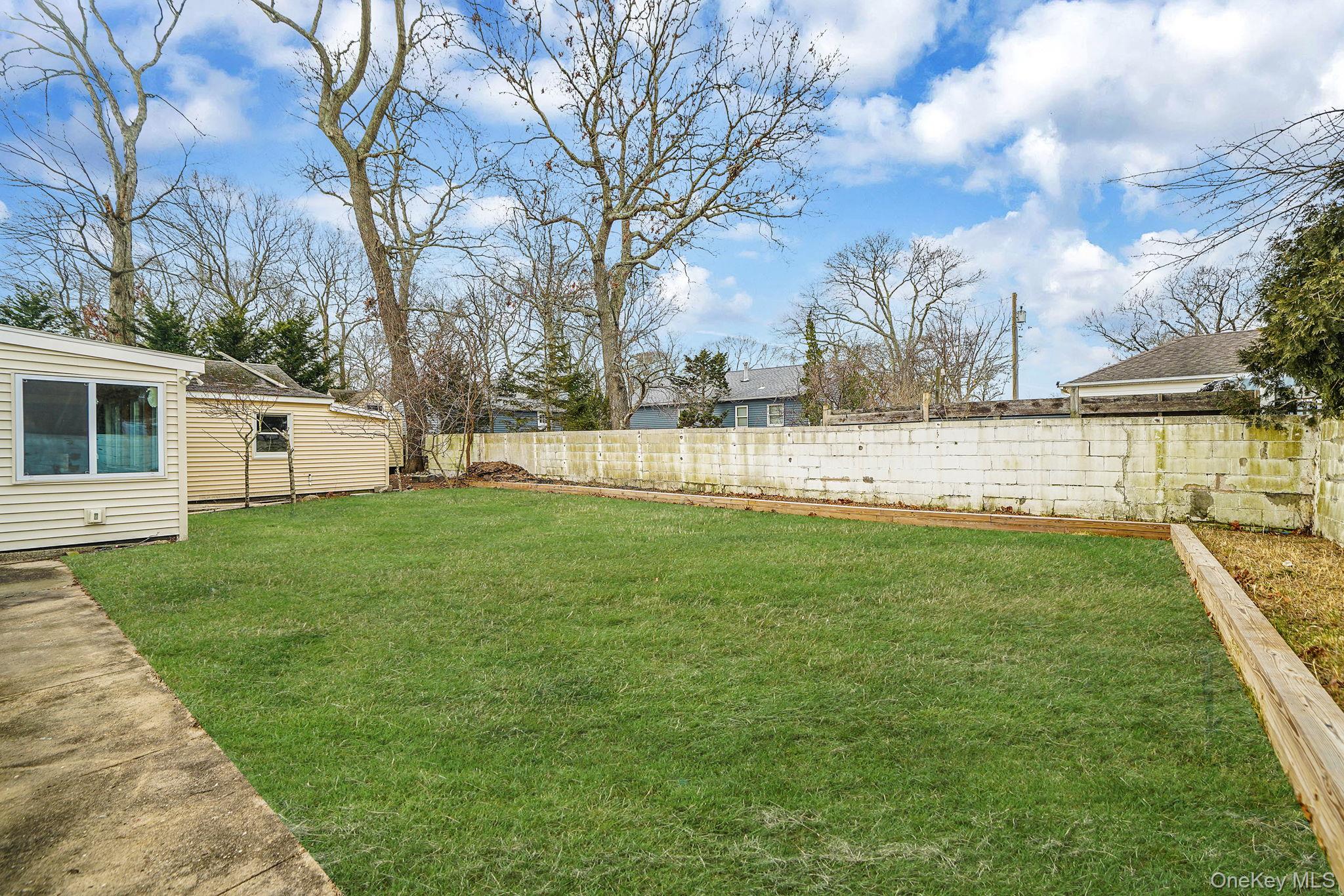 133 Royal Avenue, Flanders, NY 11901