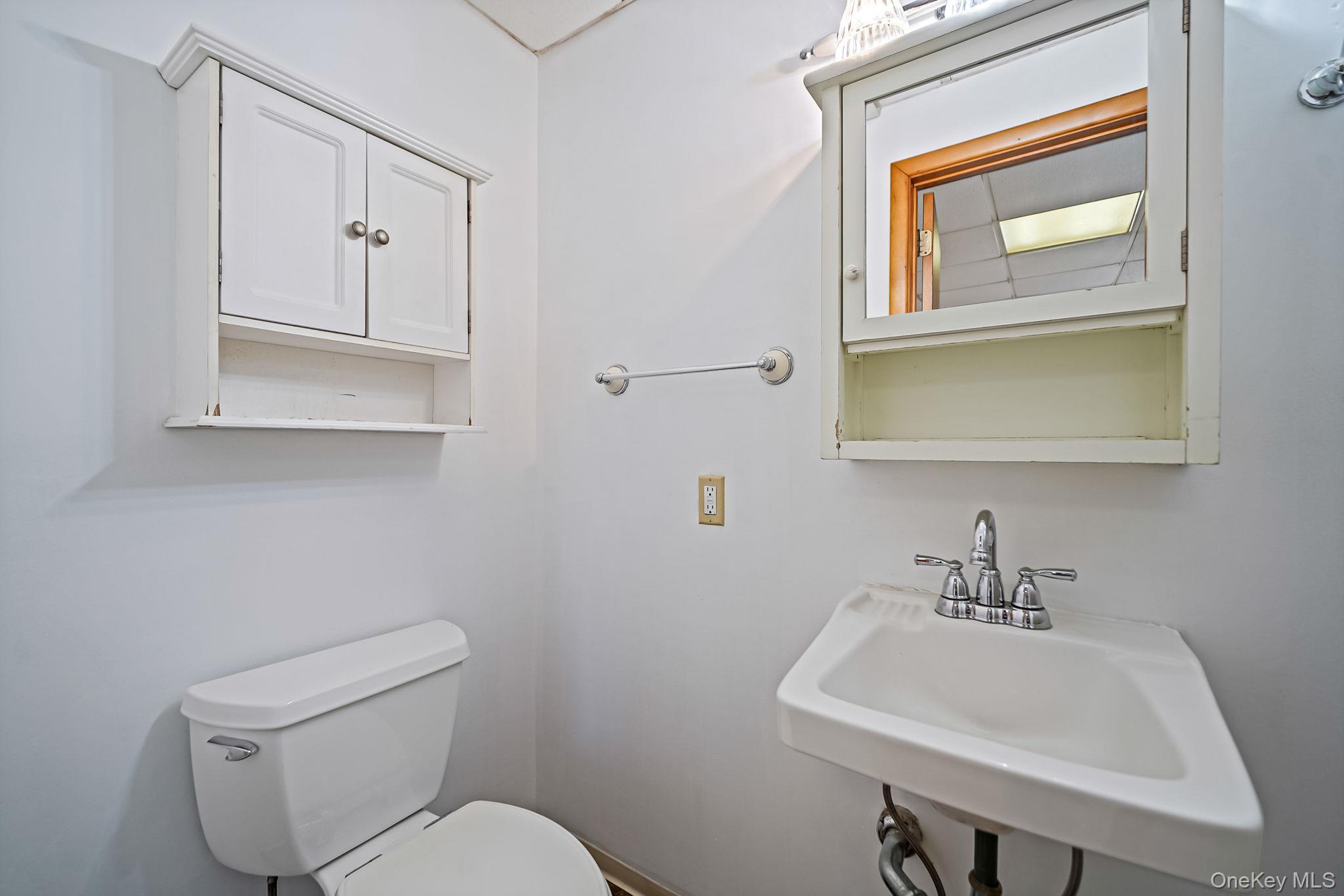 133 Royal Avenue, Flanders, NY 11901