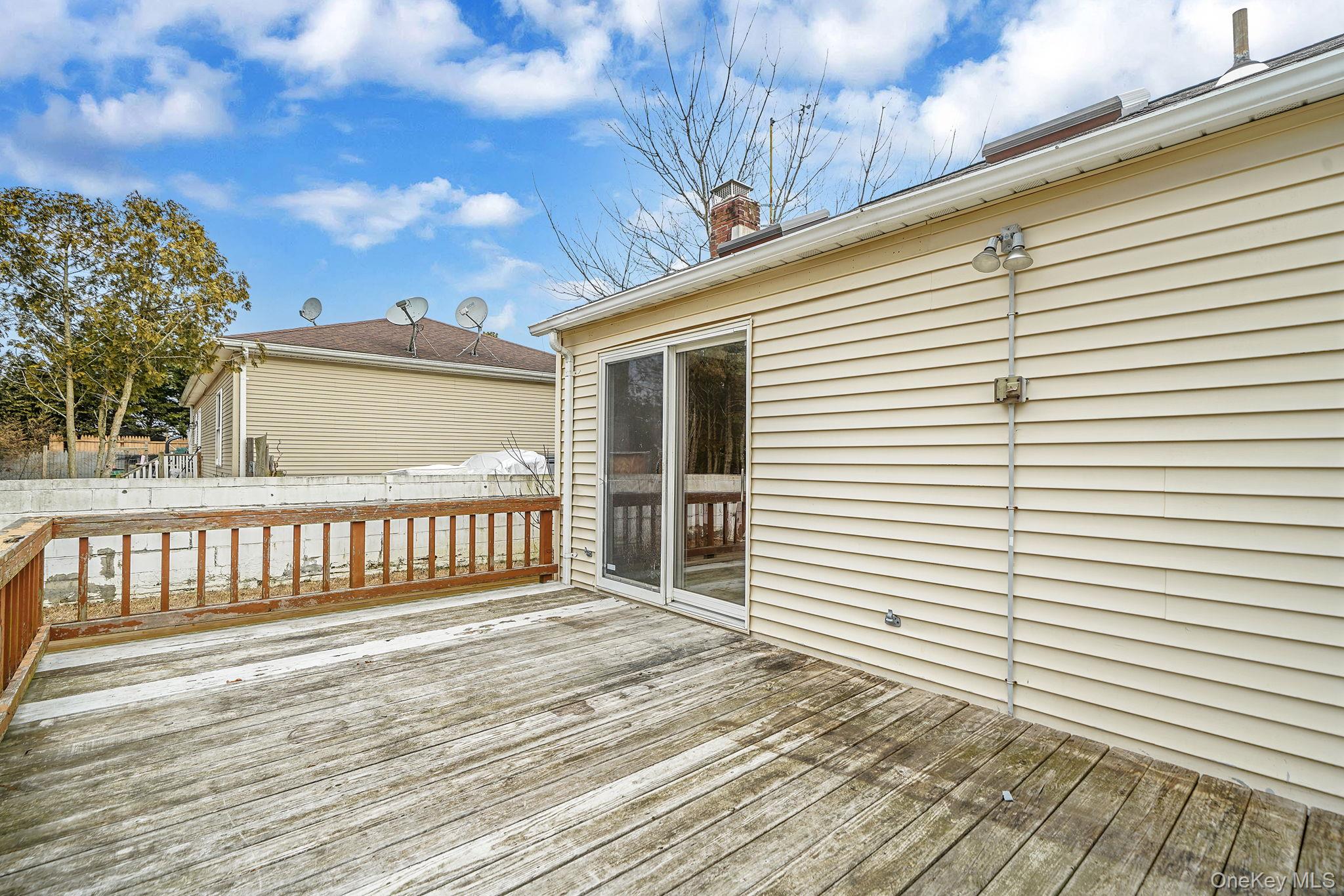 133 Royal Avenue, Flanders, NY 11901