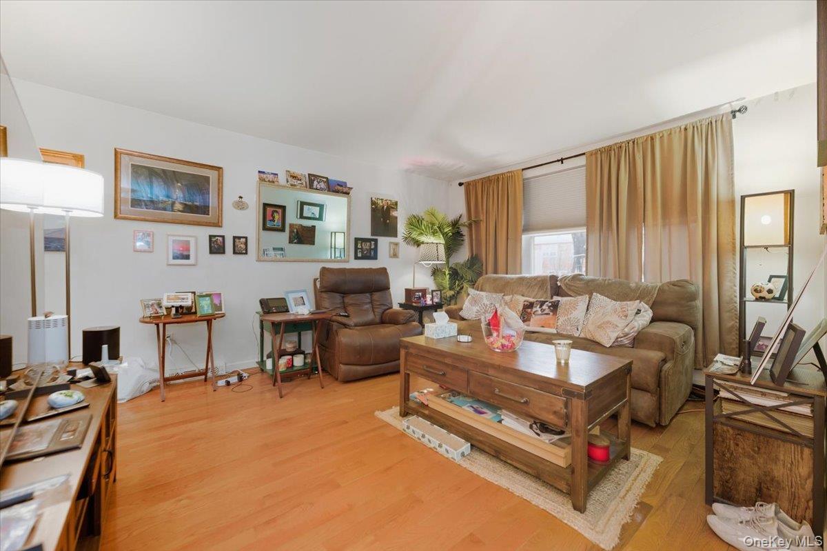 192 Huntington Avenue, Bronx, NY 10465